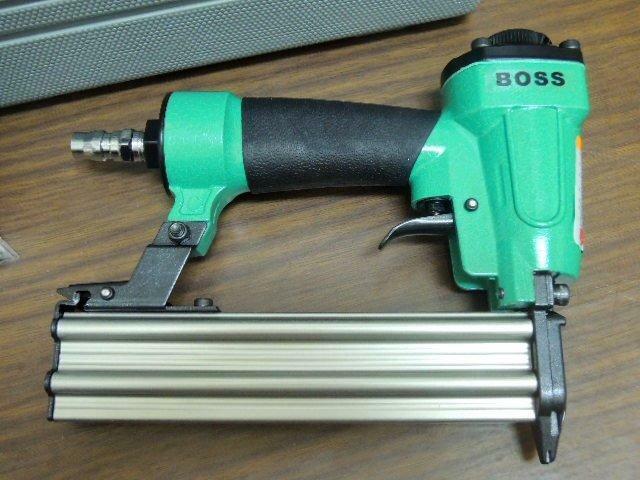 ＊中崙五金【附發票】BOSS TOPONE 無頭 氣動釘槍 木工釘槍 蚊釘槍 氣動紋釘槍 P630 優惠特價中!