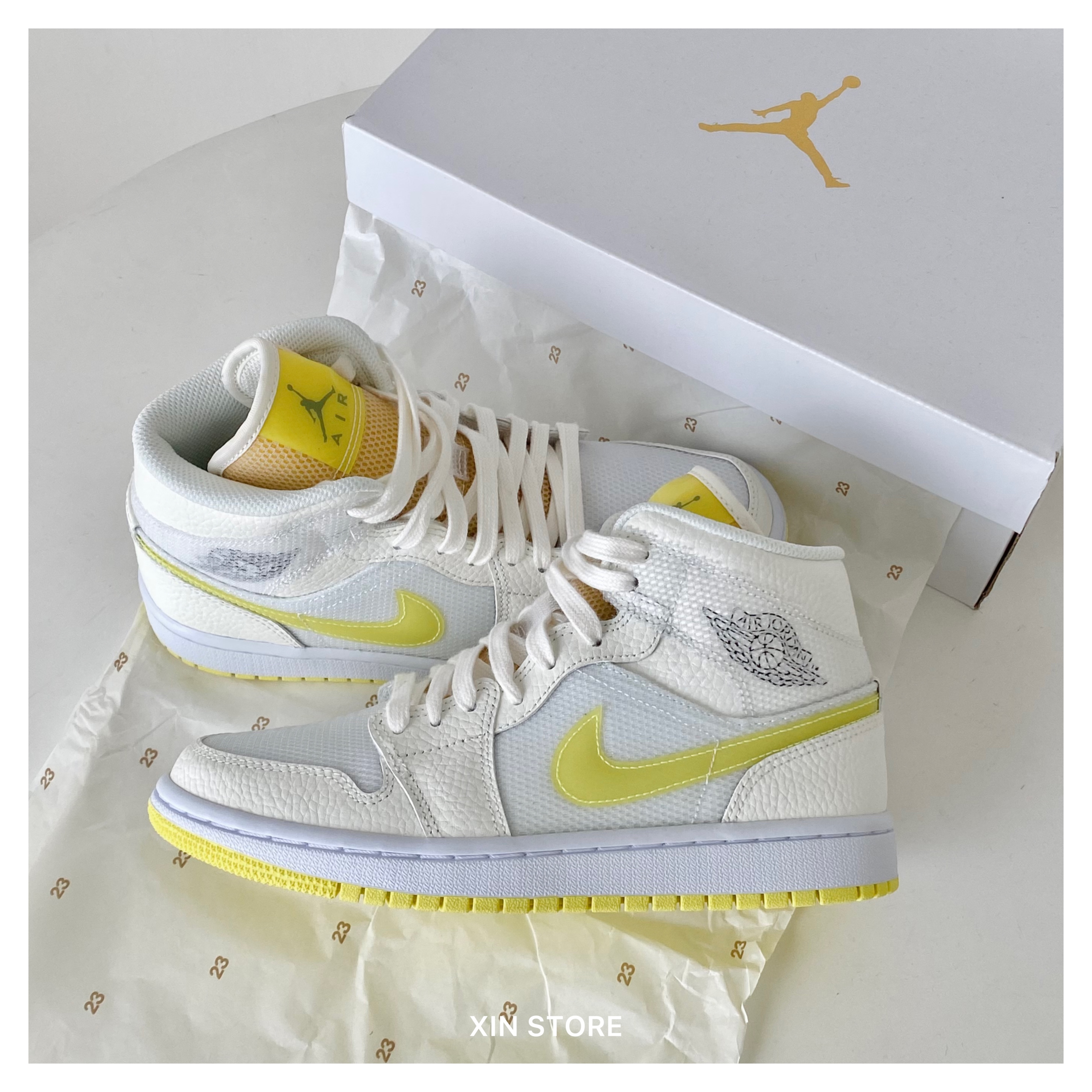 Xin Store Nike Air Jordan 1 Mid SE Voltage Yellow 米白黃