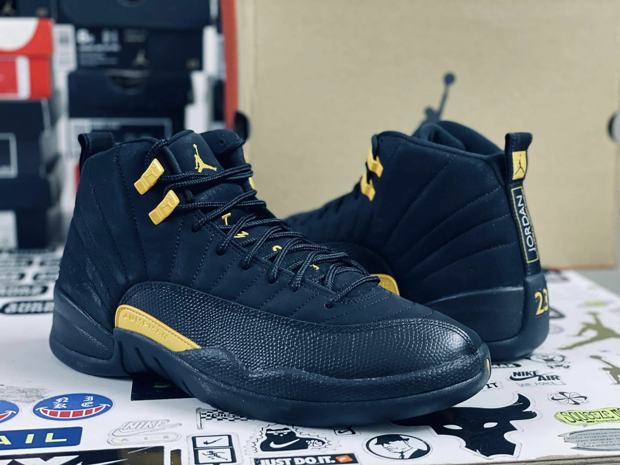 AIR JORDAN 12 RETRO 