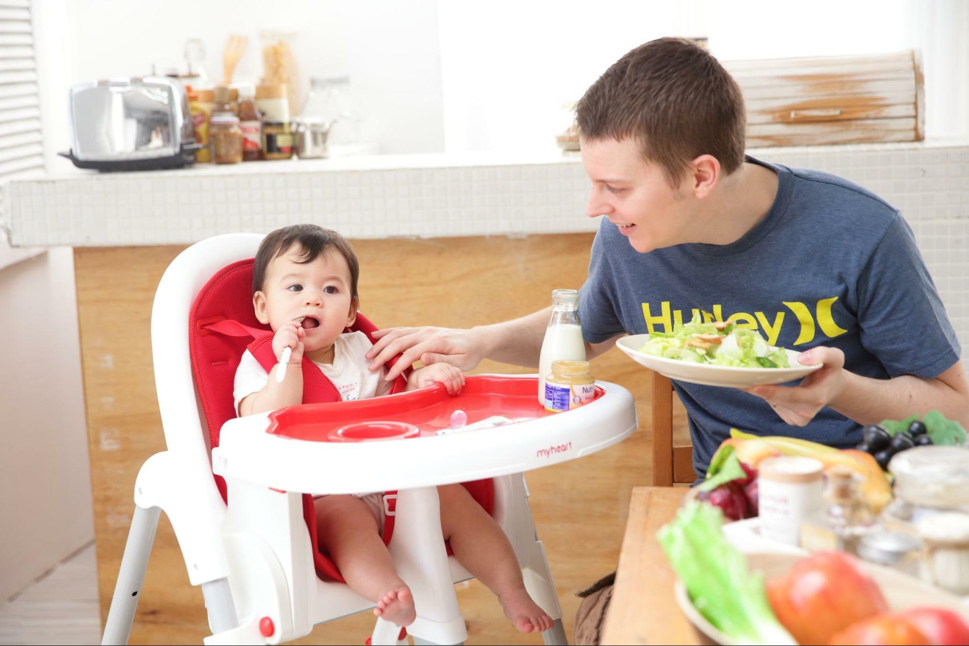How to choose a baby dining chair