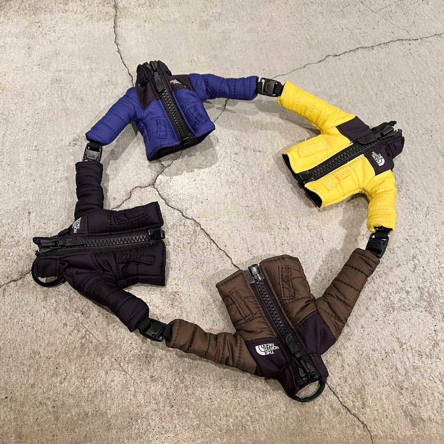 現貨┃日本 THE NORTH FACE MINI NUPTSE JACKET 迷你外套鑰匙圈