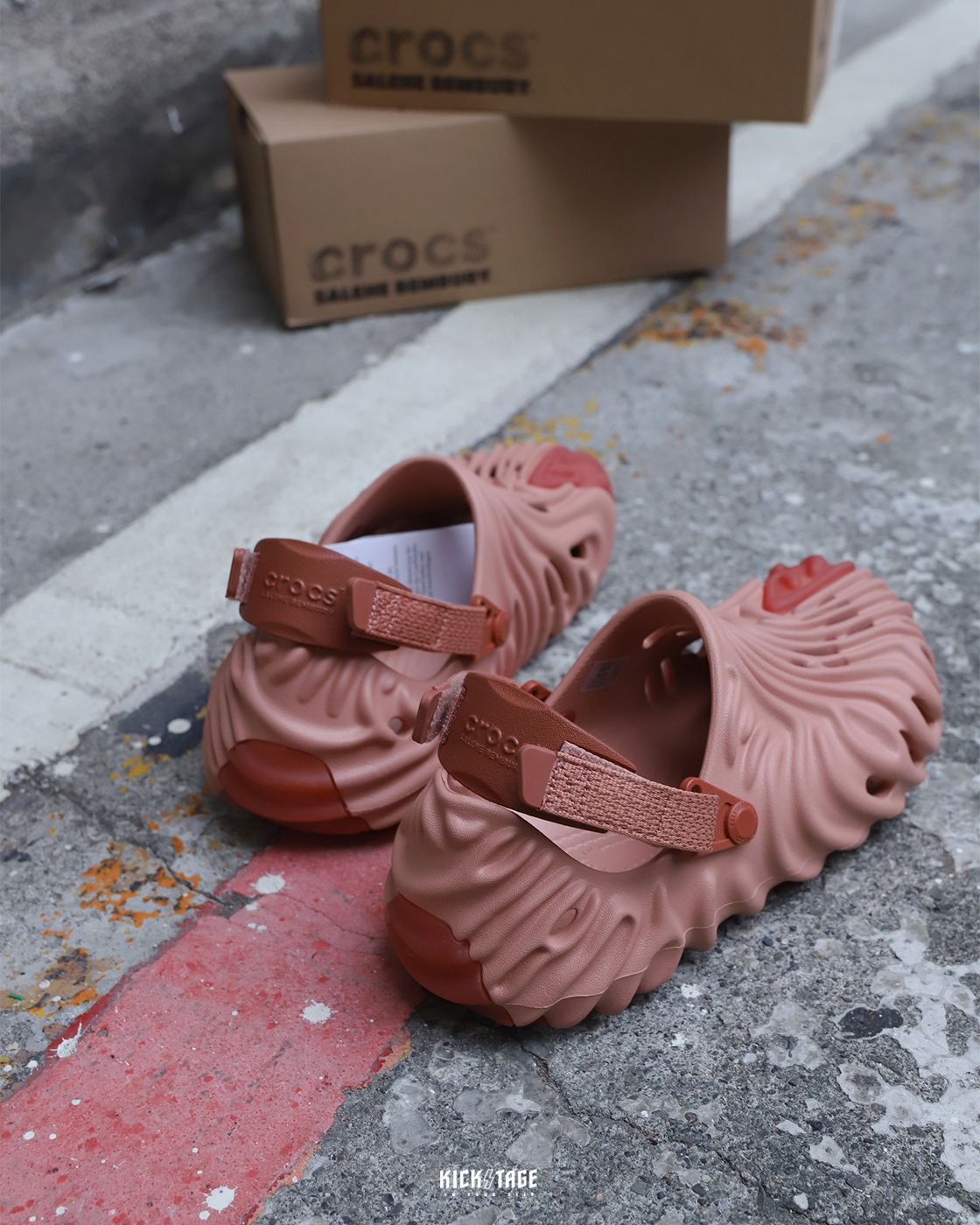 現貨】Salehe Bembury x Crocs Classic Clog “Kuwata” slides