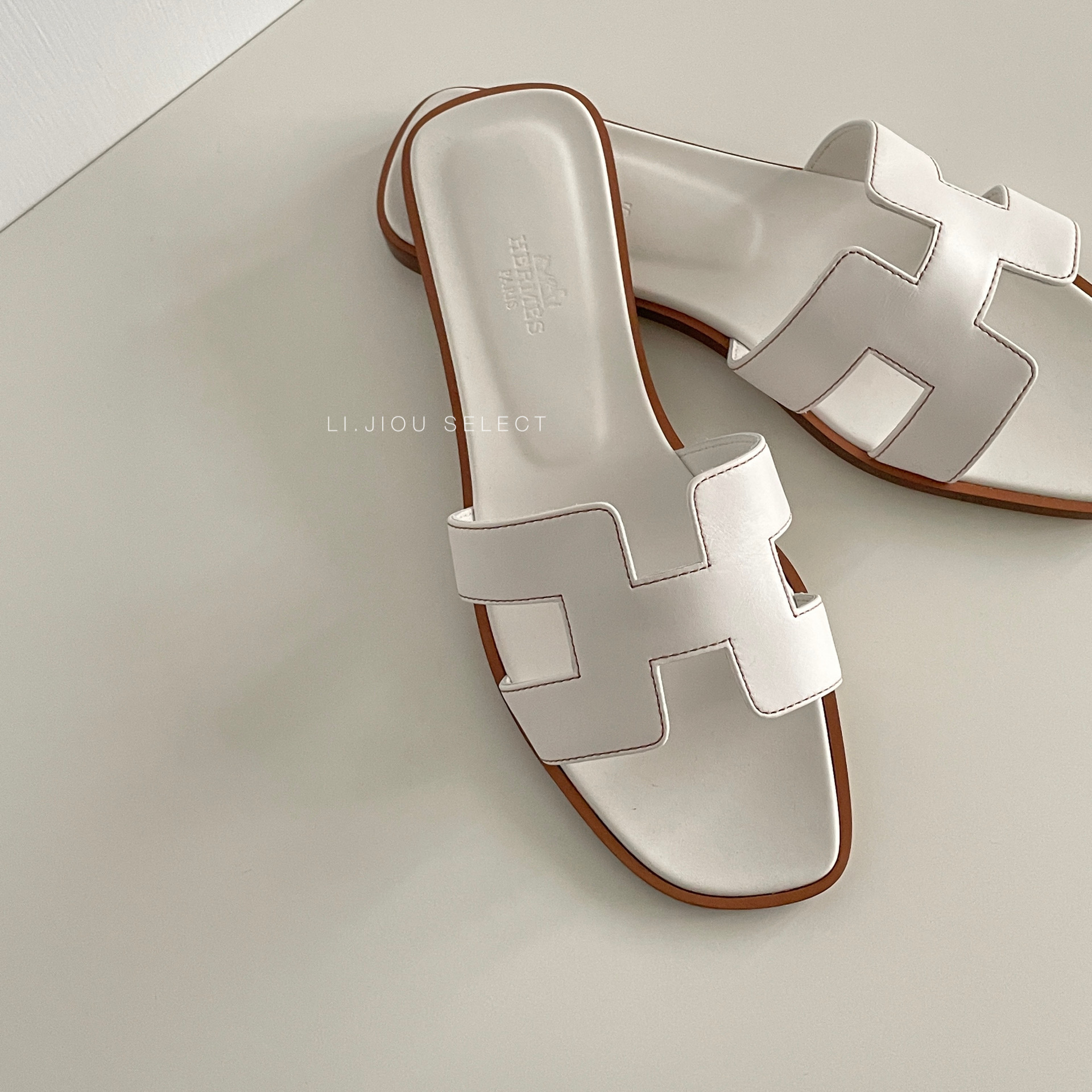 Hermes Oran H 拖鞋 小牛皮 仙女白色