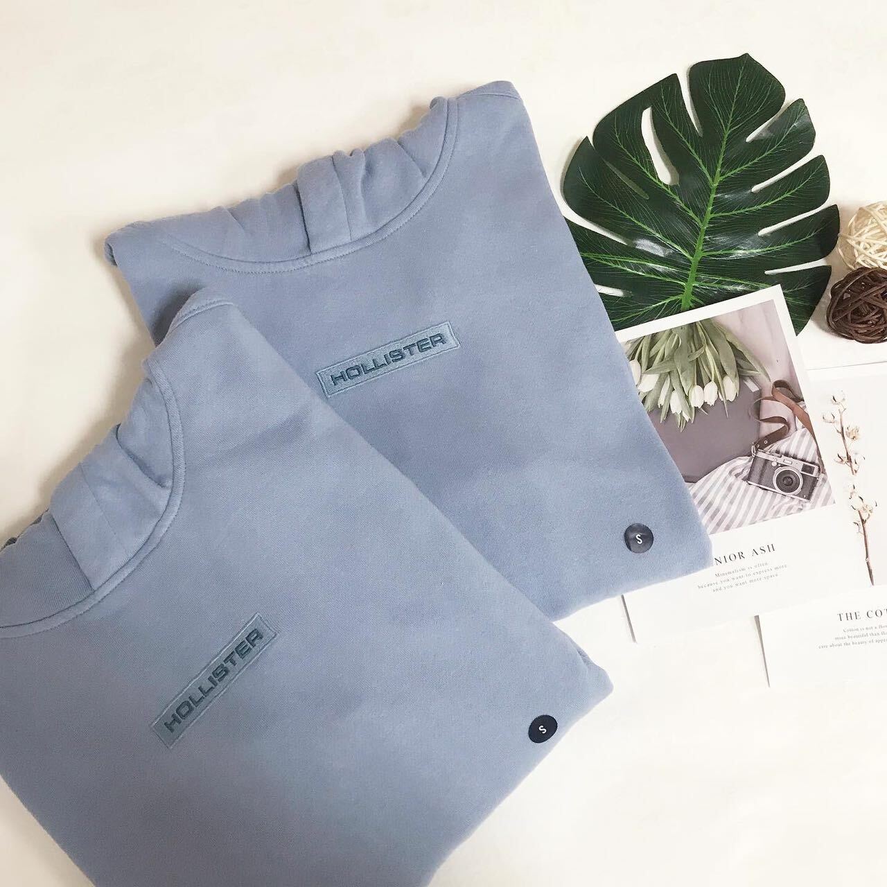 HOLLISTER MIDDLE LOGO HOODIES