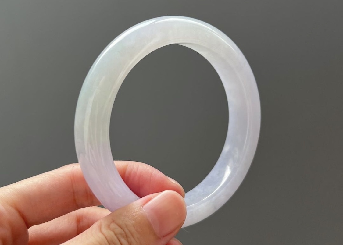 正冰種春彩翡翠手鐲