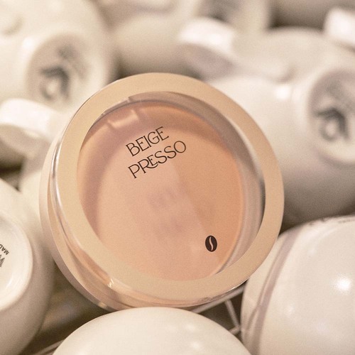 Too Cool For School Beige Presso Bar Blending Blusher