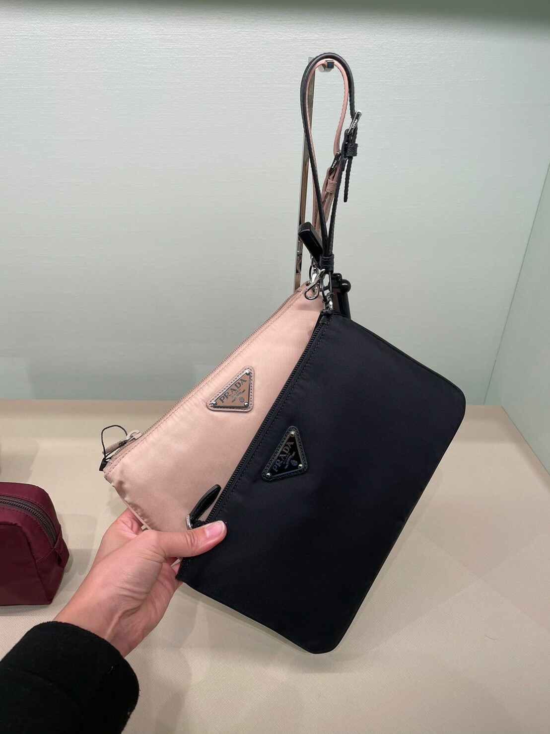 Prada 香檳金色Pouch