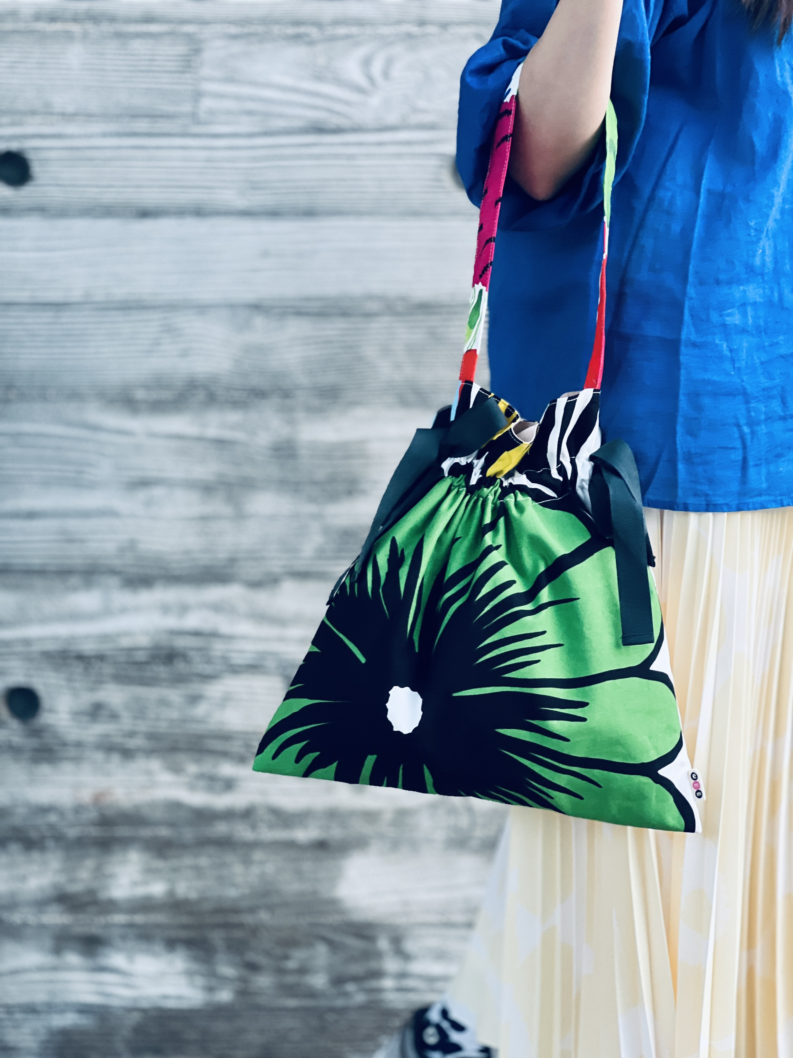 單肩索帶tote ｜ Marimekko multi colour floral pattern