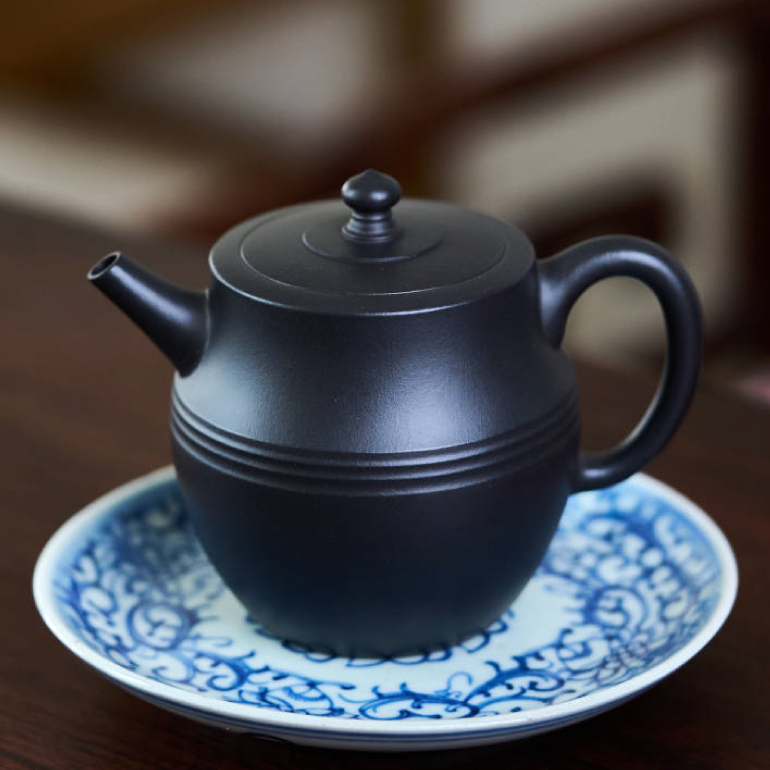 【古陶風情(還原燒)】-- 一把壺，金木水火土的造化， 同入壺中天地。