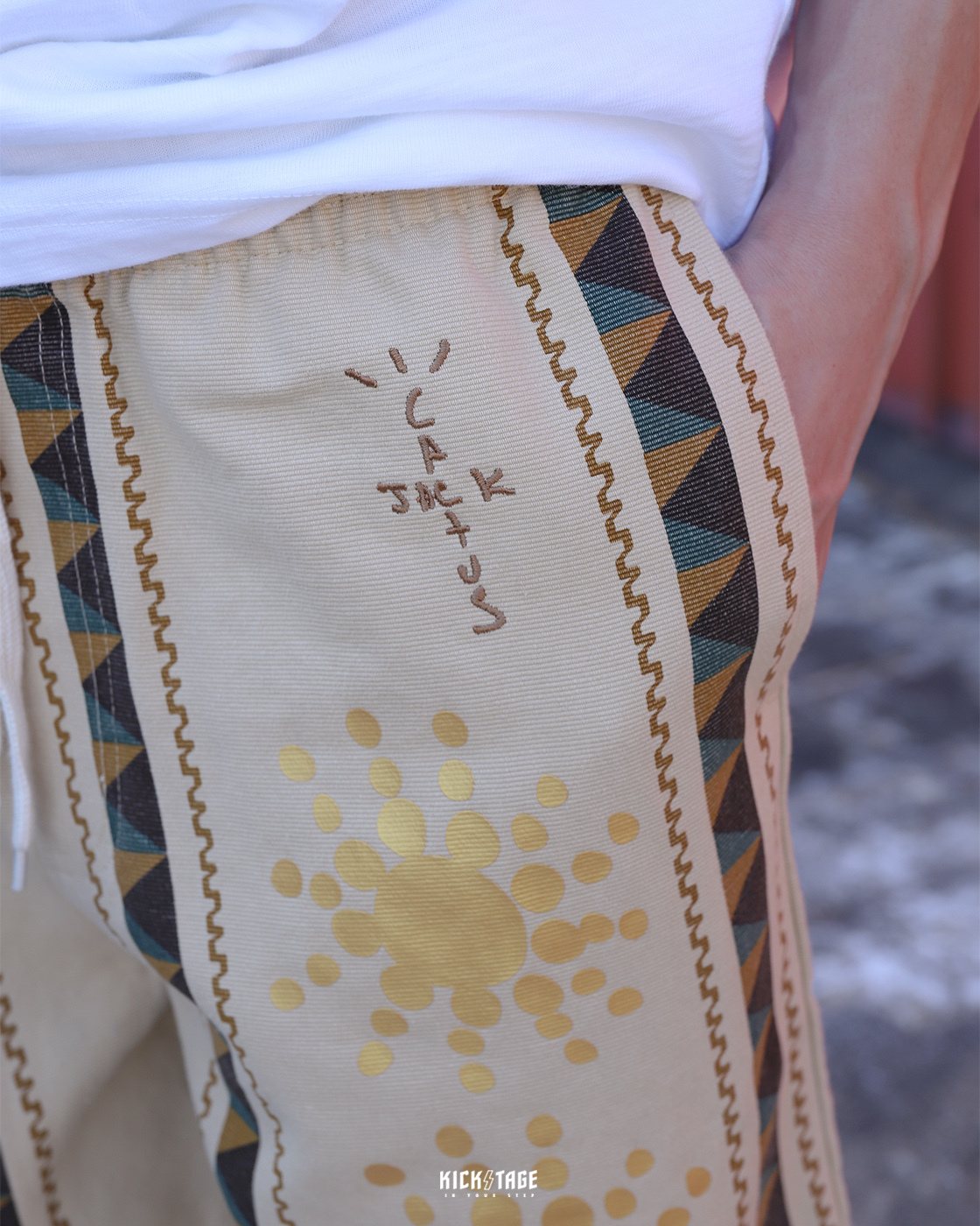 [特價售出無退換] 男款 Travis Scott Cactus Jack Starburst Short 米色 圖騰 刺繡 抽繩短褲 TS【CJAM-PS05】