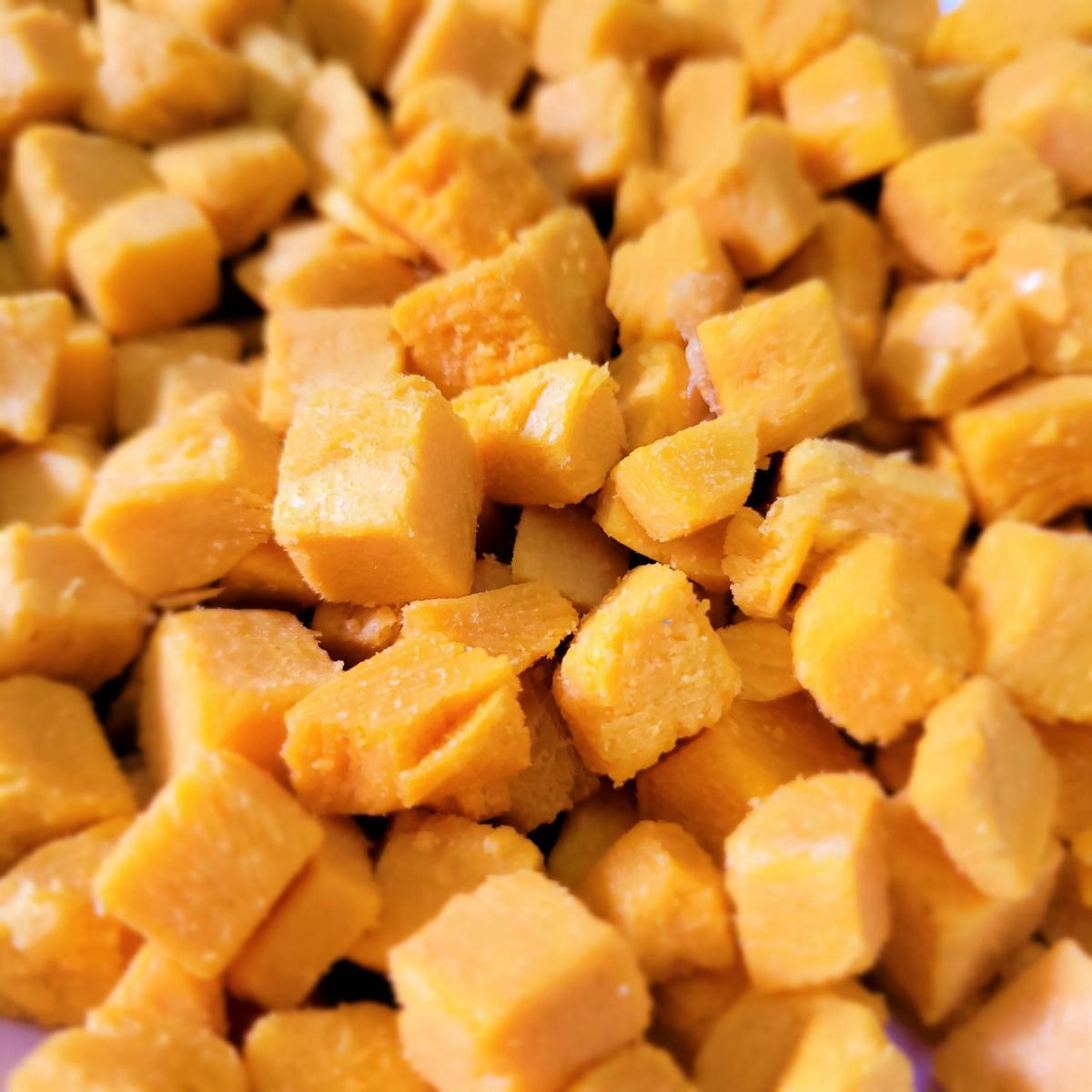 Pawky Paw 凍乾蛋黃粒 100g (貓狗適用)