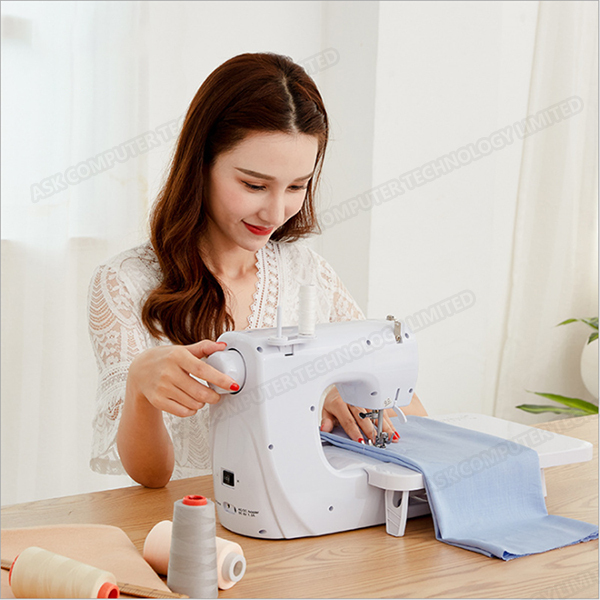韓國JK 電動家用縫紉機12線跡多功能帶鎖邊吃厚衣車 (J0018)
