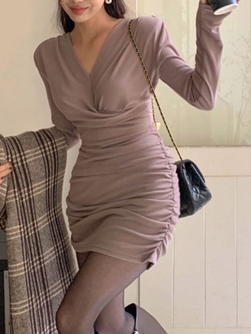 [現貨]性感V領側邊抓皺洋裝(黑色)