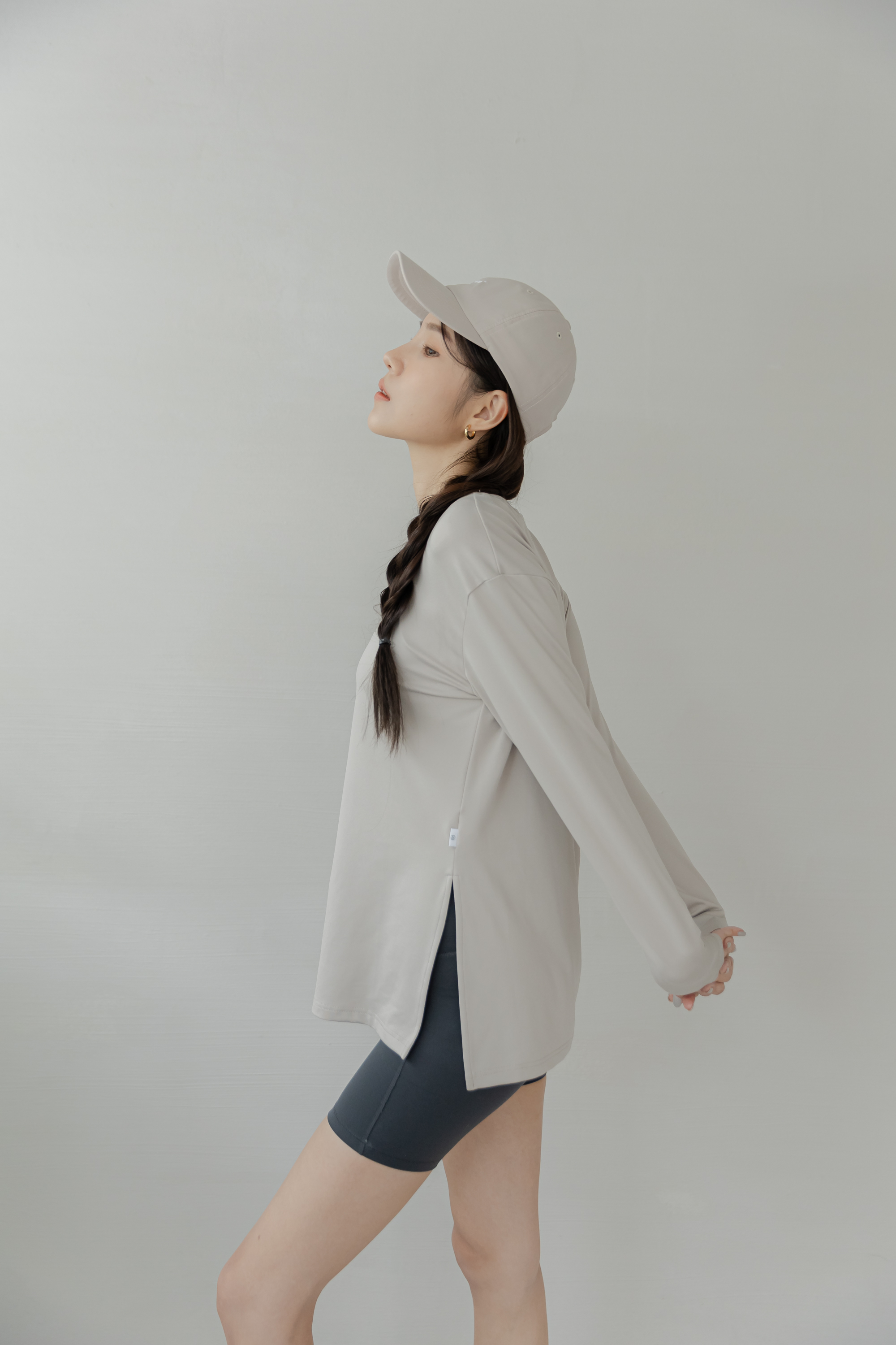 親膚側開岔舒適上衣- Sand