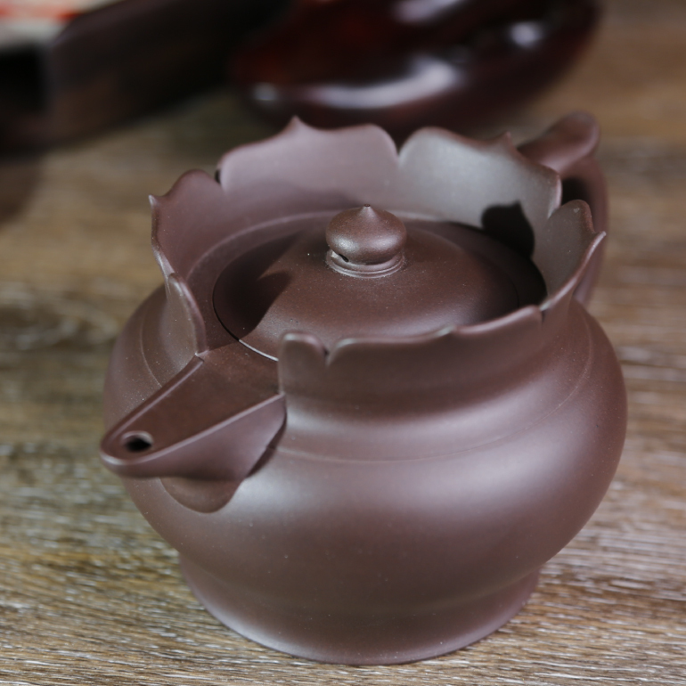 【僧帽】--僧帽經典，禪意十足，通過有形的實物象徵，引申出其中所包括的抽象無形的入禪意境。