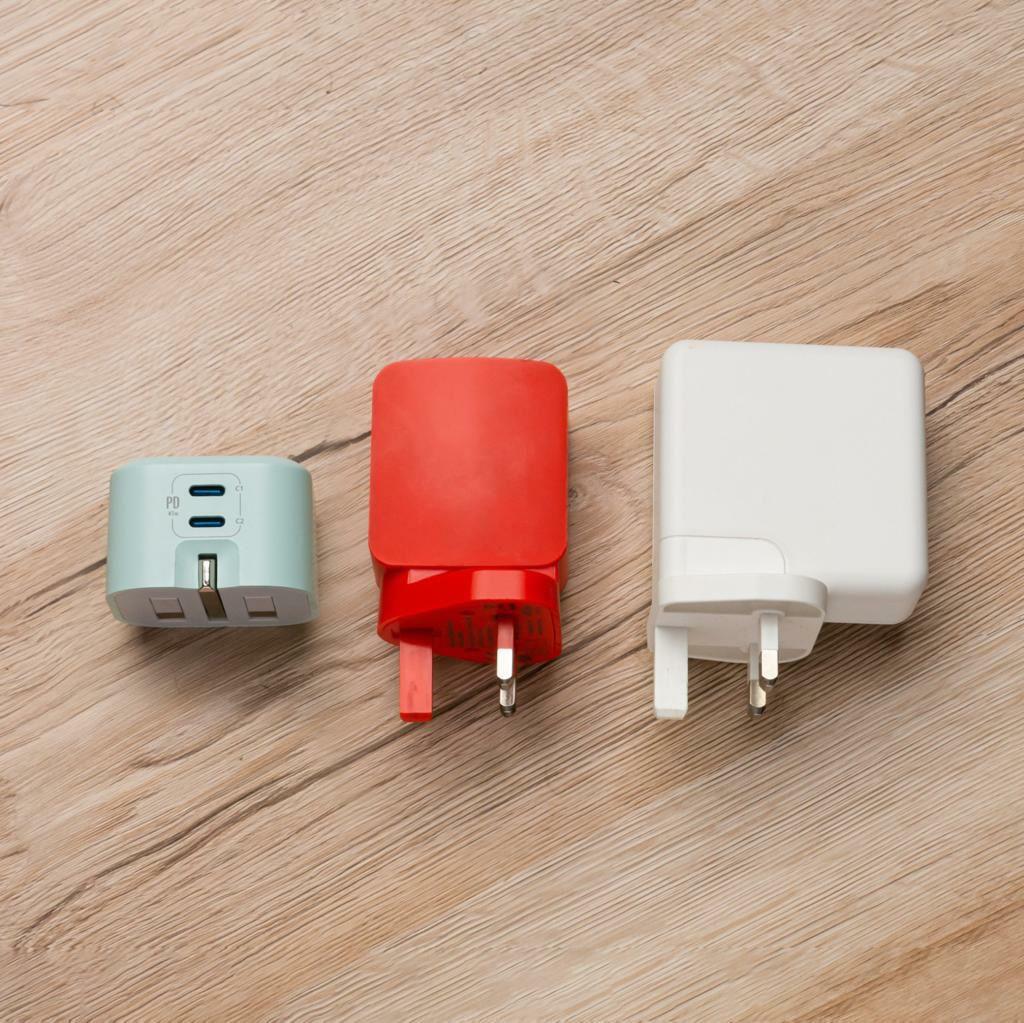 摺腳雙TYPE-C GaN45W迷你快速充電器