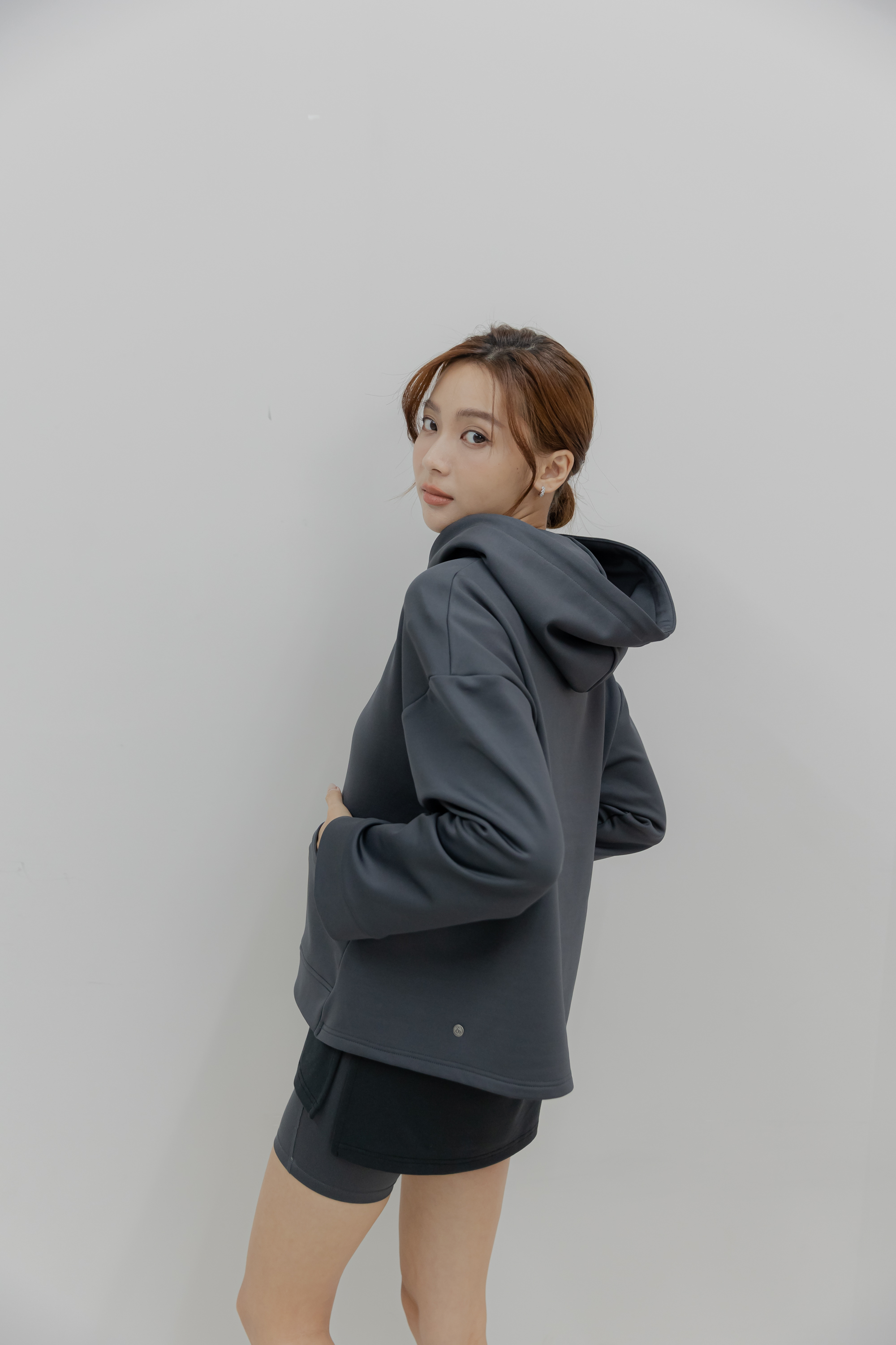 內刷毛寬袖 A-Line Hoodie- Carbon Black
