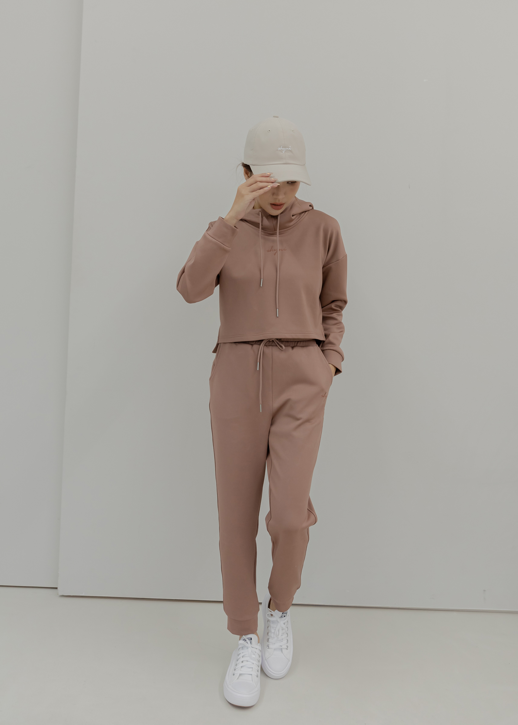 內刷毛刺繡修身長褲- Orange Brown