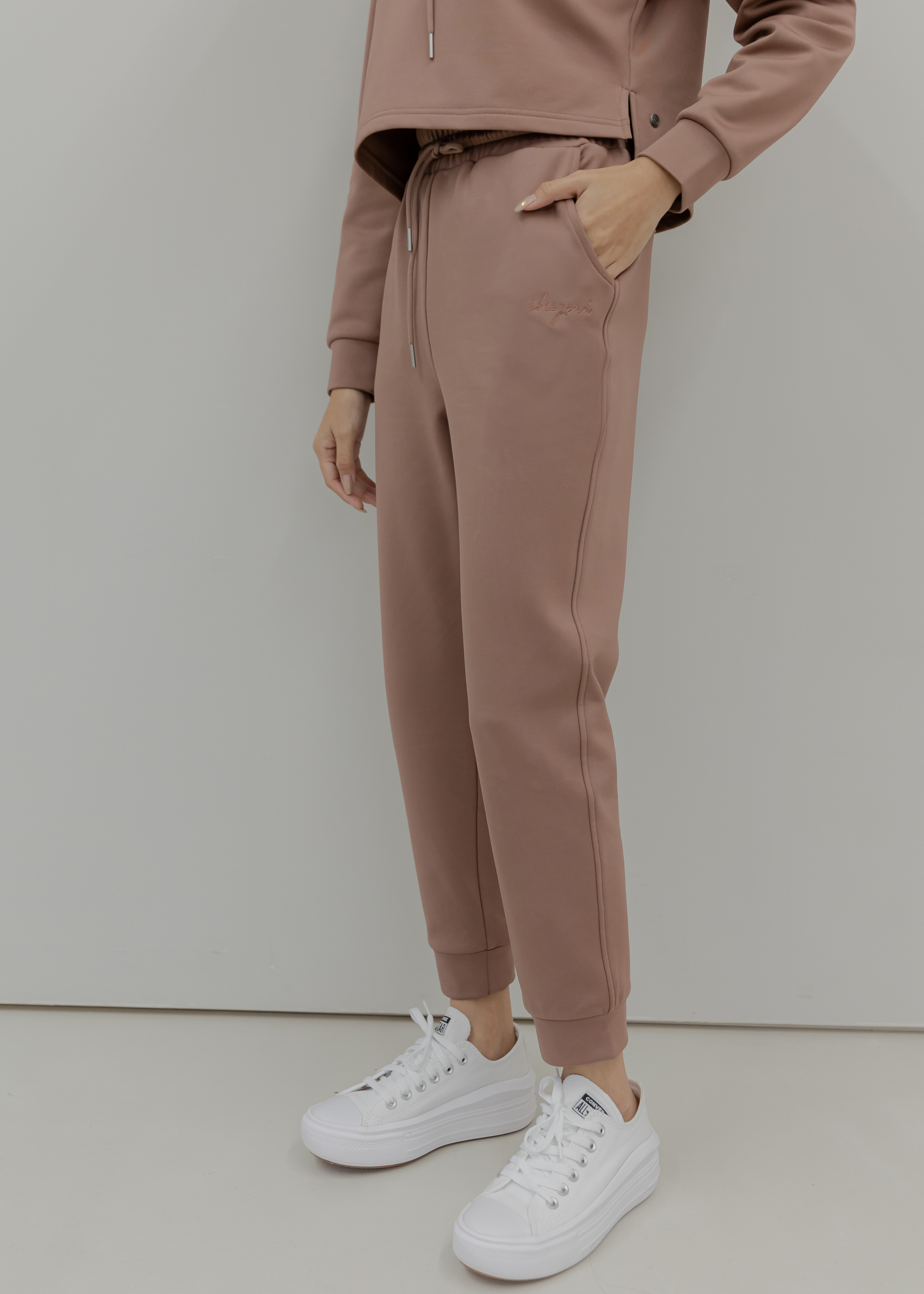 內刷毛刺繡修身長褲- Orange Brown