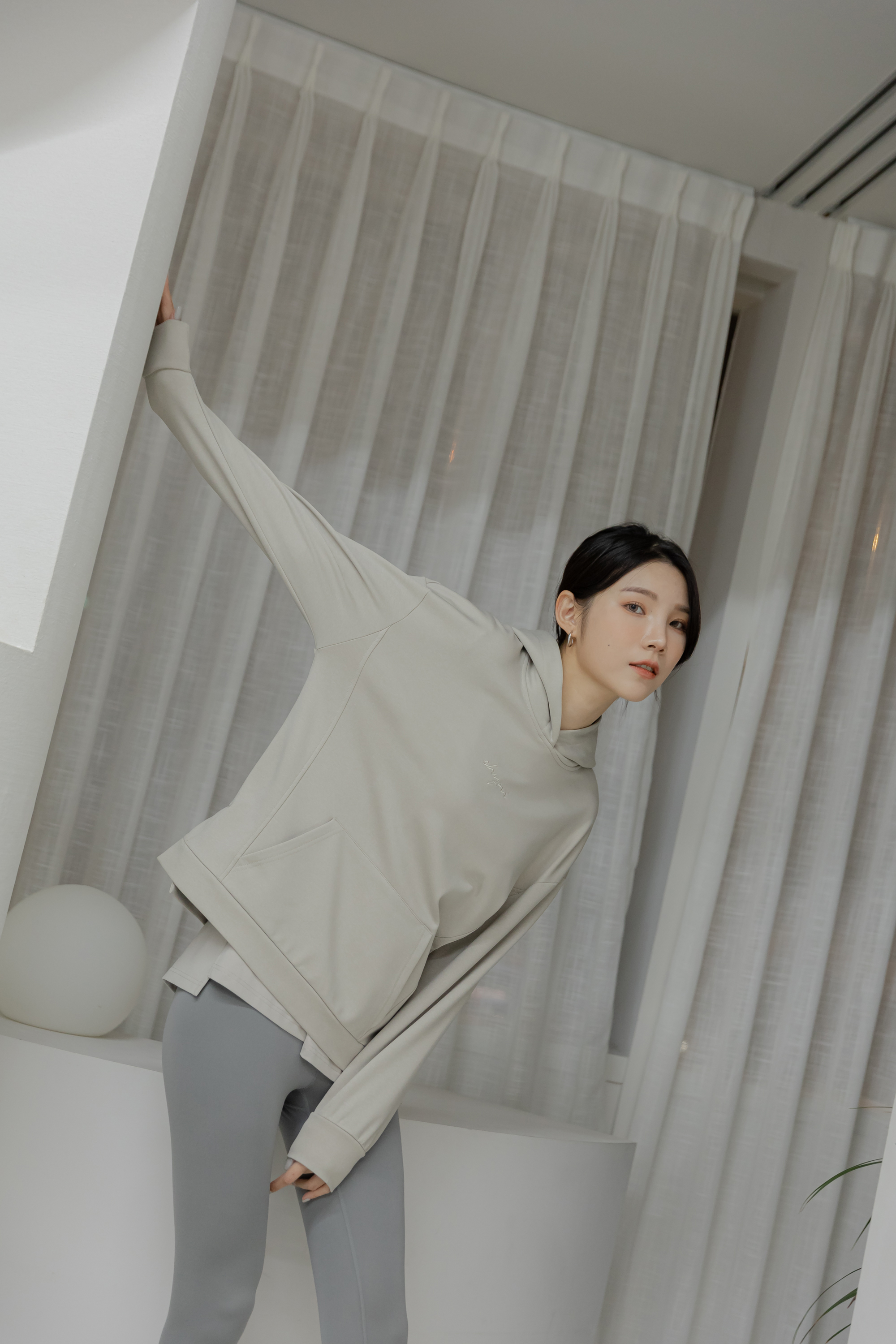 中長版內刷毛刺繡Hoodie- Sand Heather