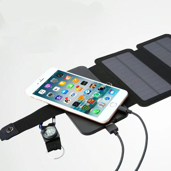 日本TSK 高品質折疊5片太陽能移動充電器 (P3431)