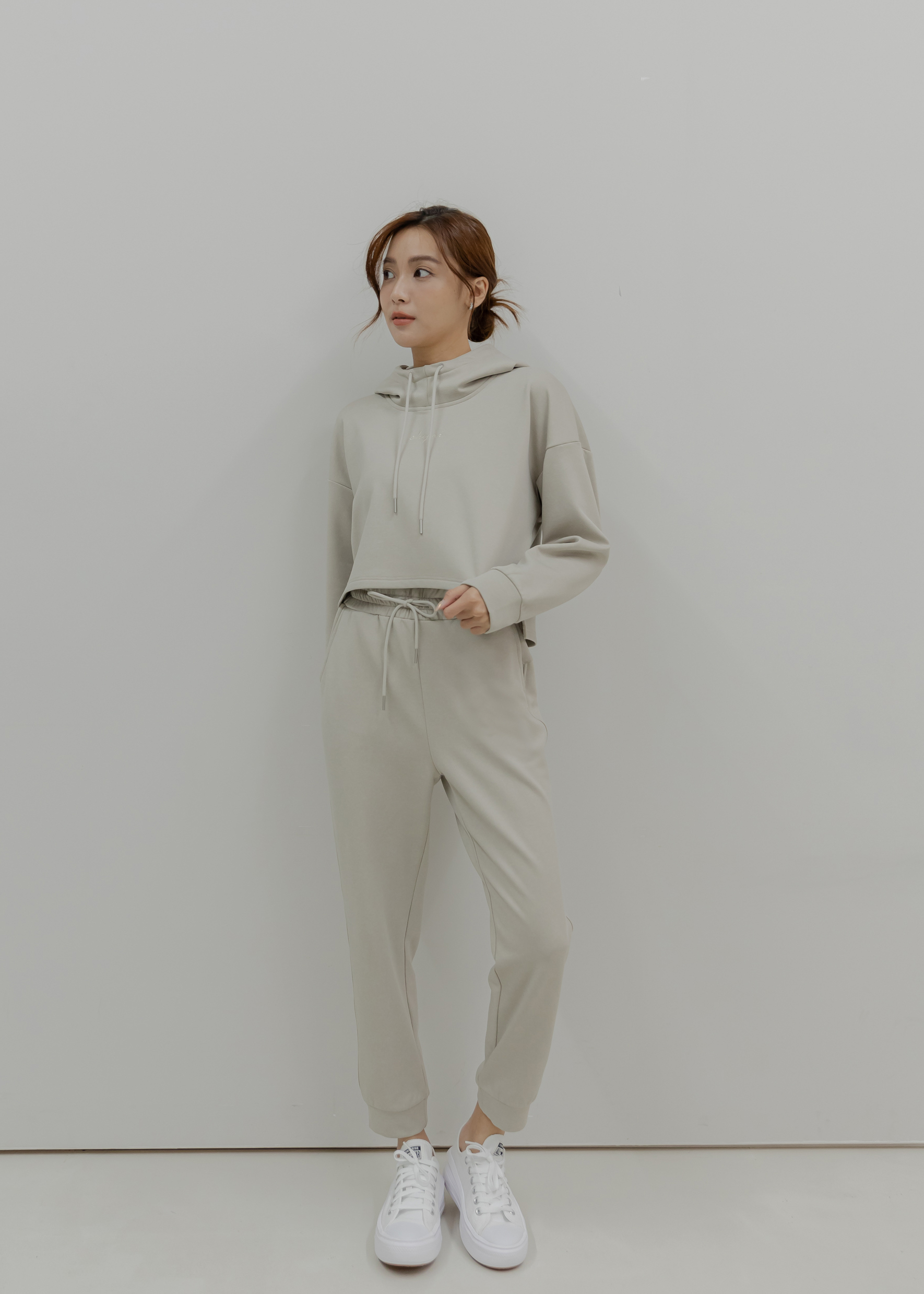 內刷毛刺繡修身長褲- Sand Heather