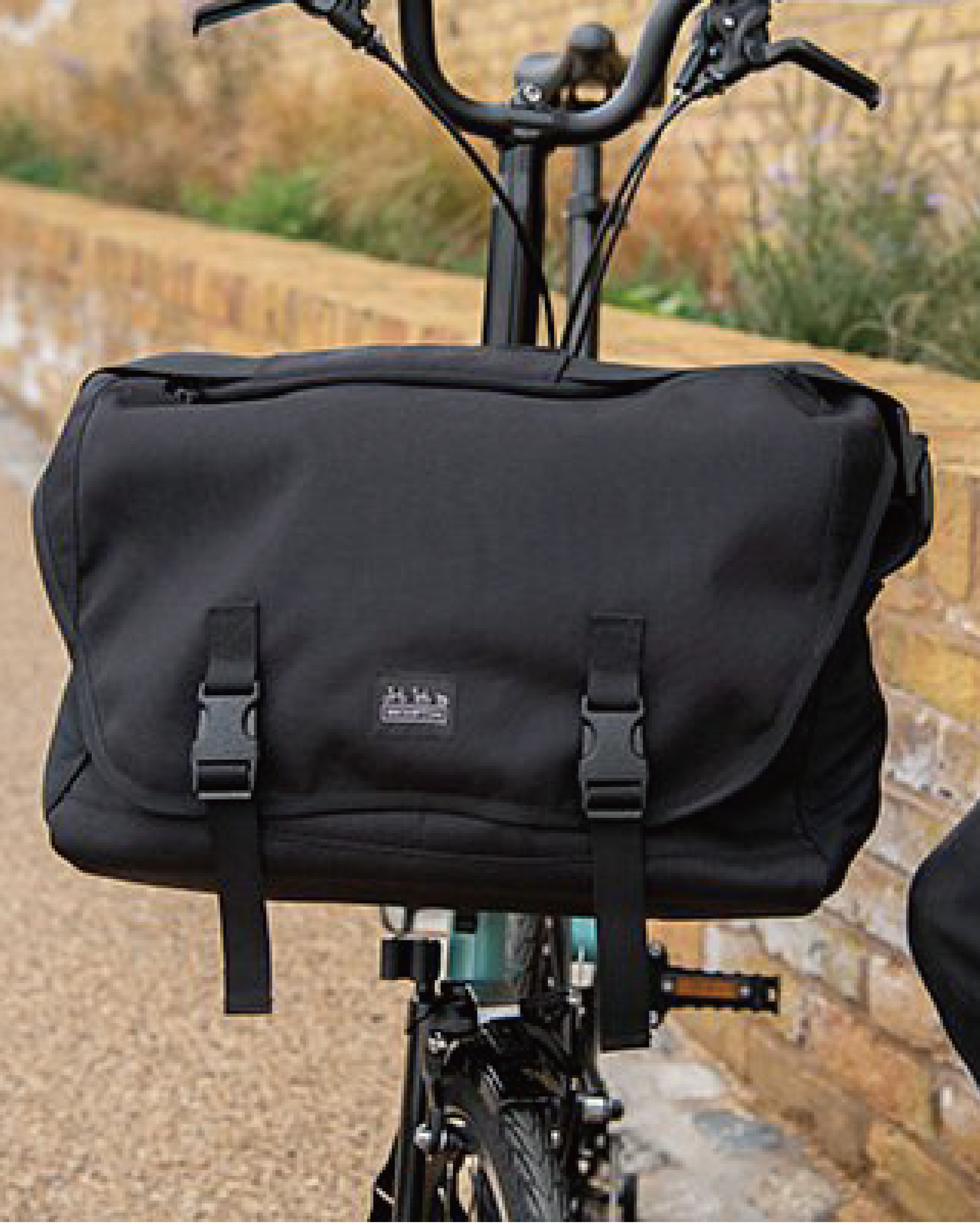 Brompton】Metro Messenger L in Black 都會郵差包(大) 黑色