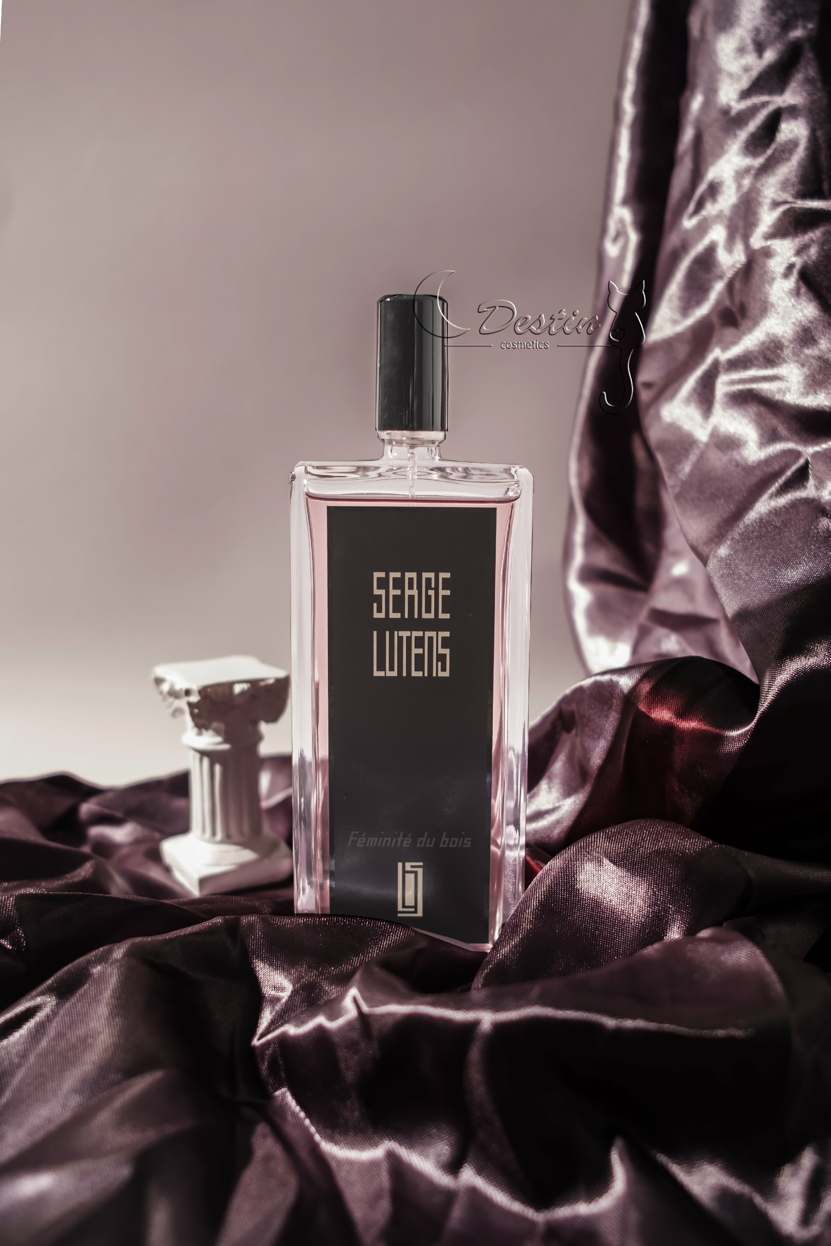 SERGE LUTENS Féminité du bois 香水 Féminité du bois | Serge Lutens – site officiel