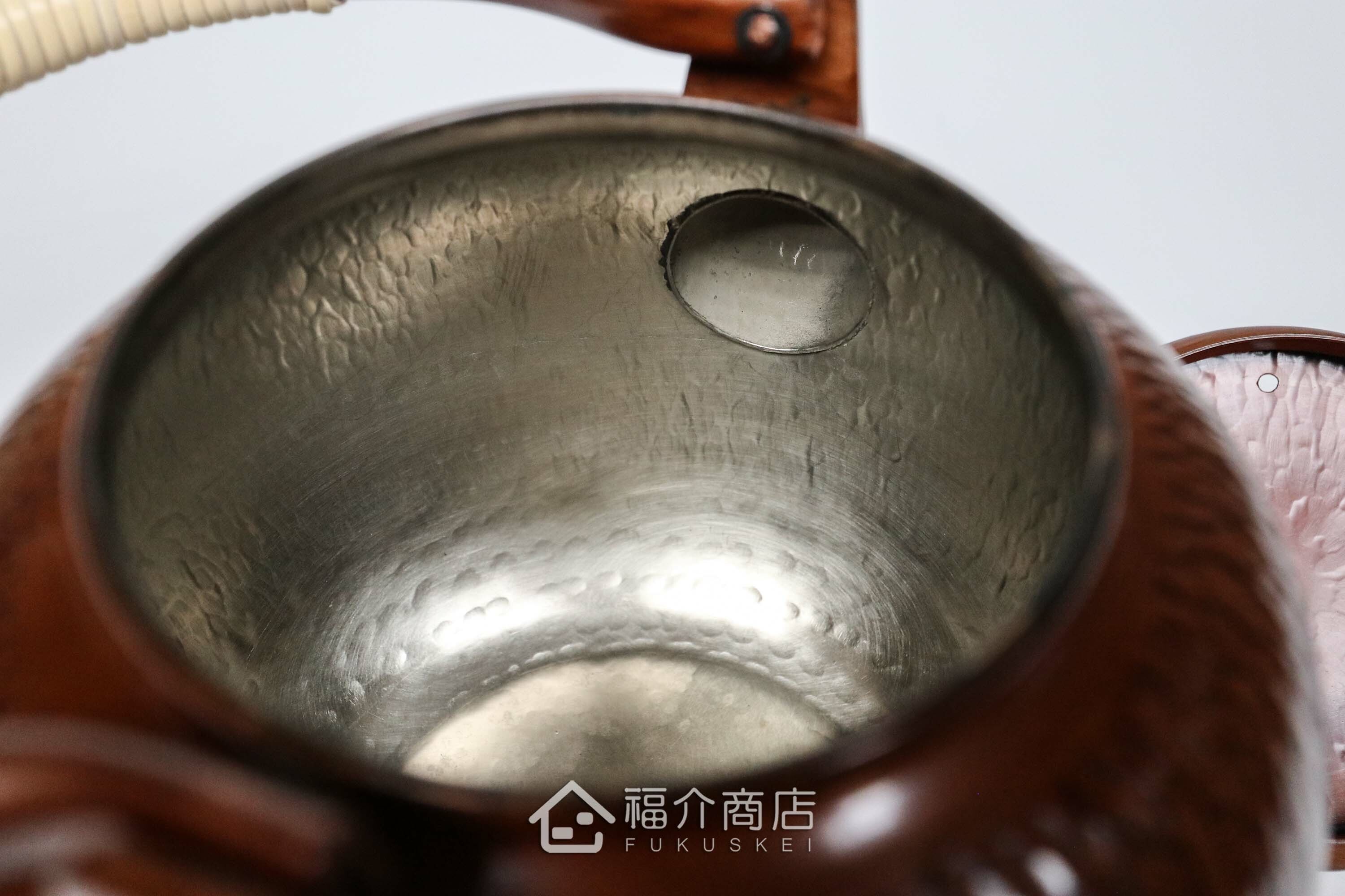 內側鍍錫的咖啡色銅壺