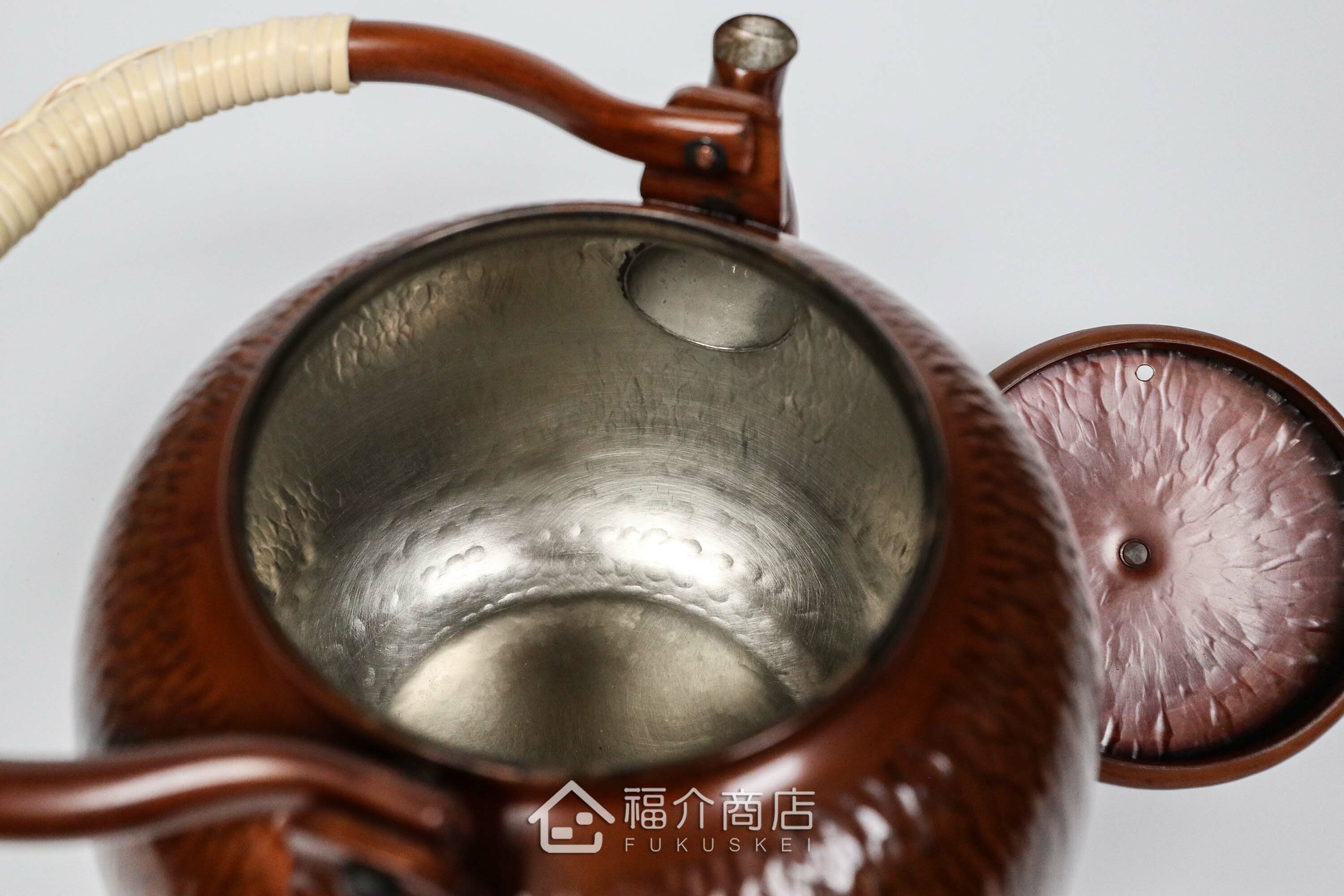 內側鍍錫的咖啡色銅壺