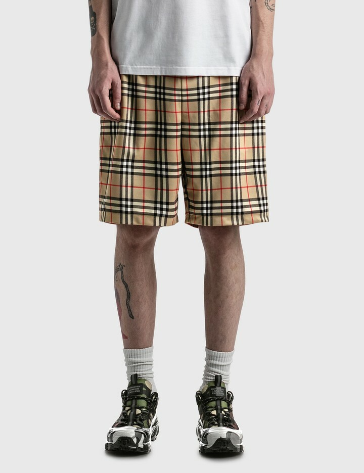 BURBERRY Check Pattern Shorts 經典格紋科技棉短褲 8026469