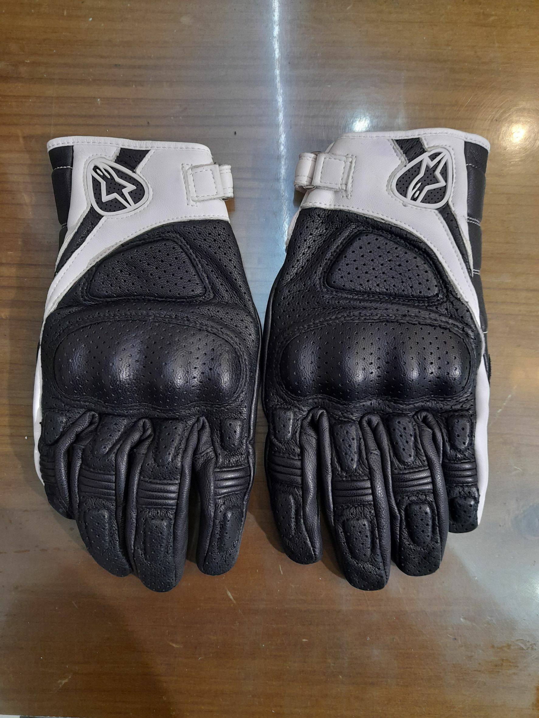 福利品 零碼 ALPINESTARS MUSTANG 黑白 皮手套