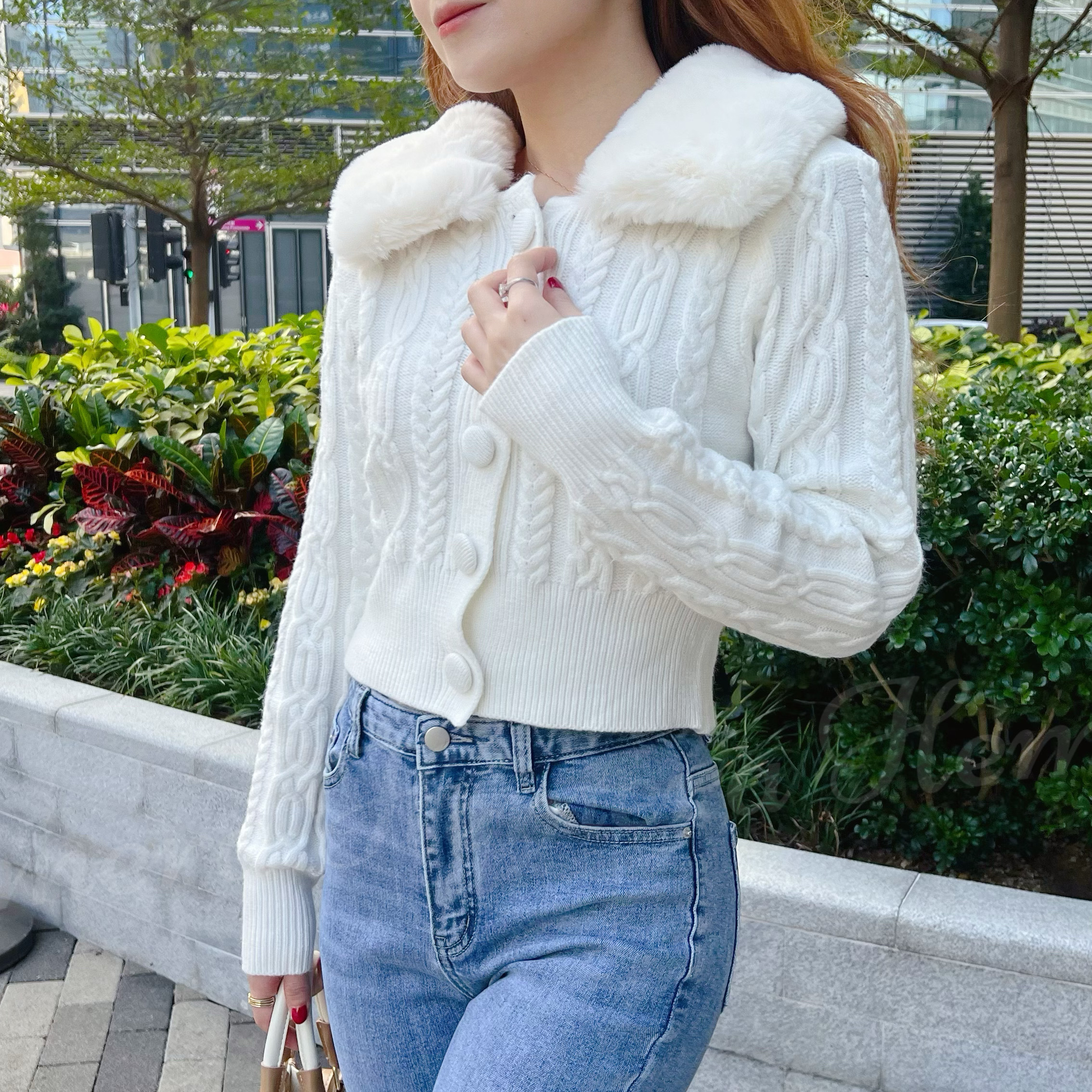 JK22S1147 扭紋冷衫配可拆毛毛領開胸外套