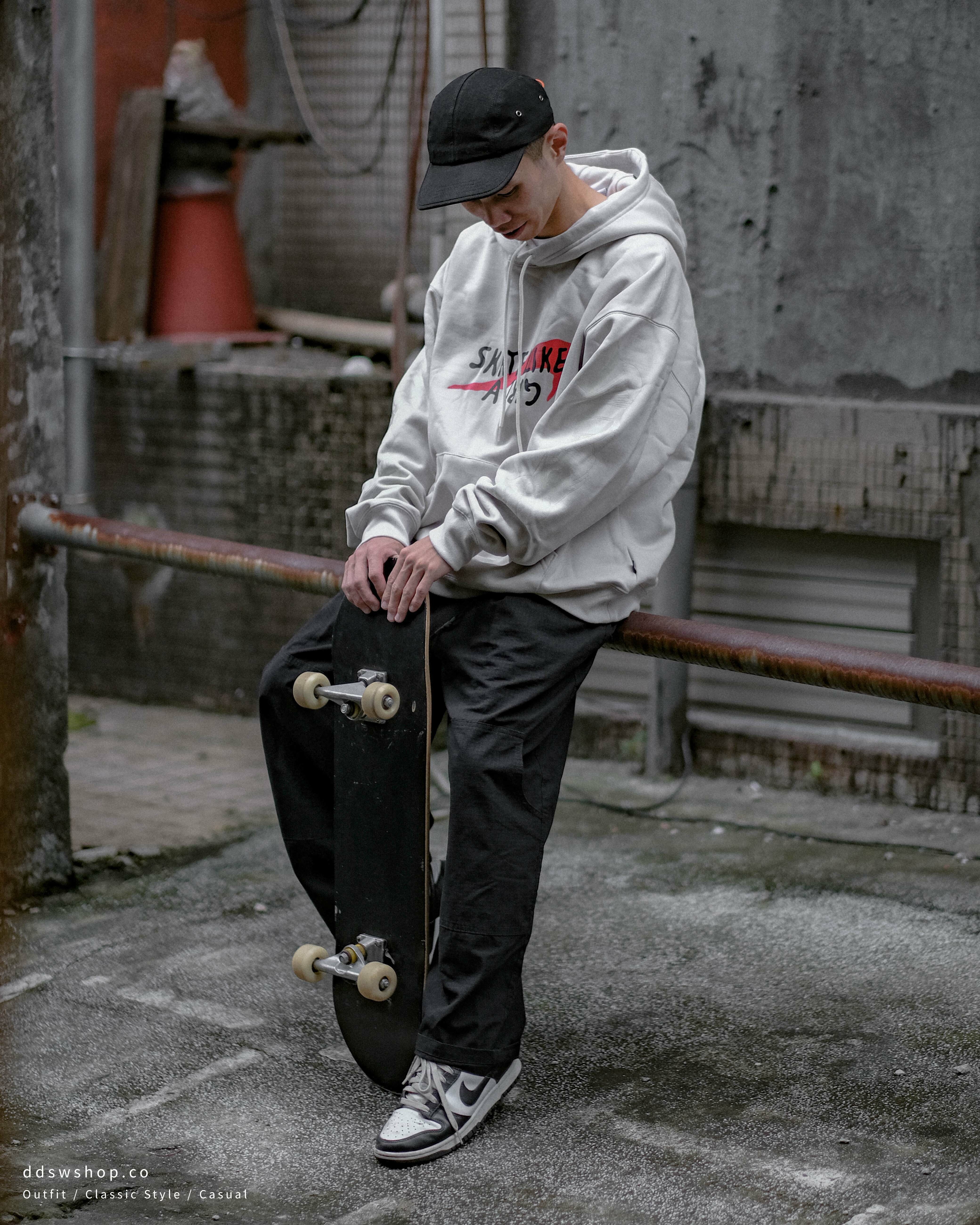 Nike SB x Skate Like a Girl 帽踢 聯名款 口袋 倒勾 印花 刺繡 重磅 內刷毛 骨白 DQ7305-072