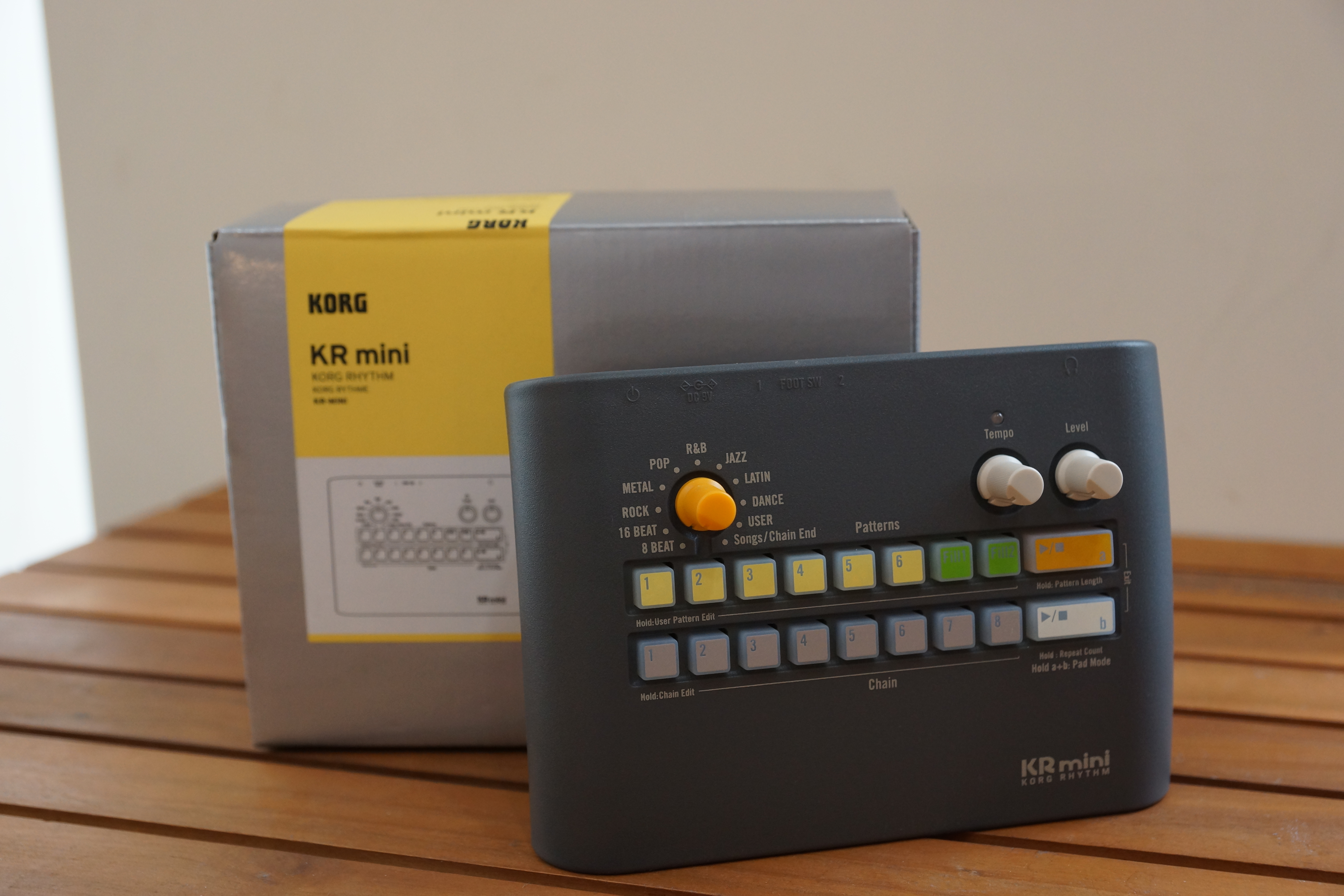 『總代理公司貨』 KORG KR mini 可攜式節奏機 鼓機 內建喇叭 可裝電池