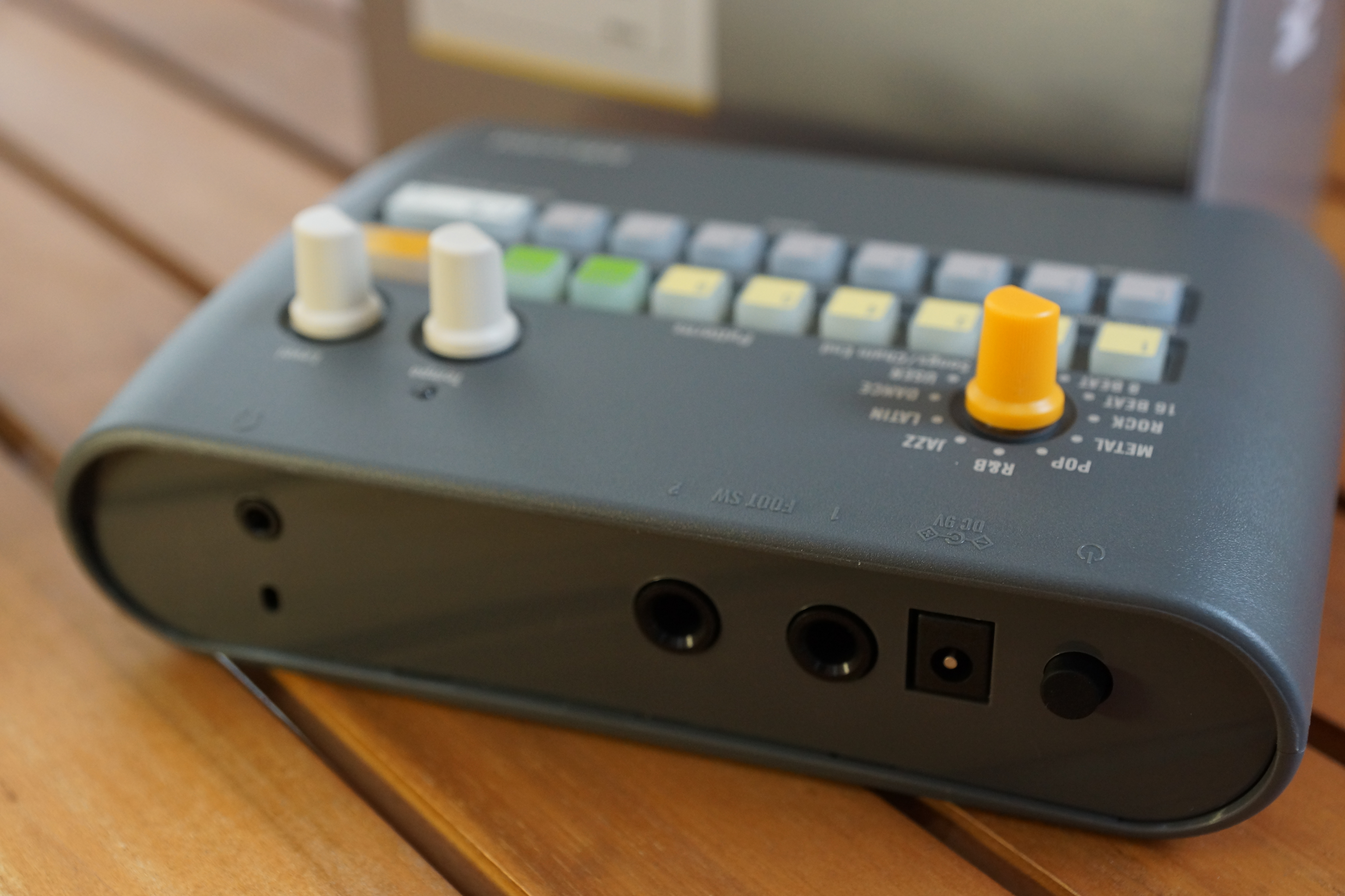 KORG 『總代理公司貨』 KORG KR mini 可攜式節奏機 鼓機 內建喇叭 可裝電池 第 5 張圖片｜三峽吉他 / Bass