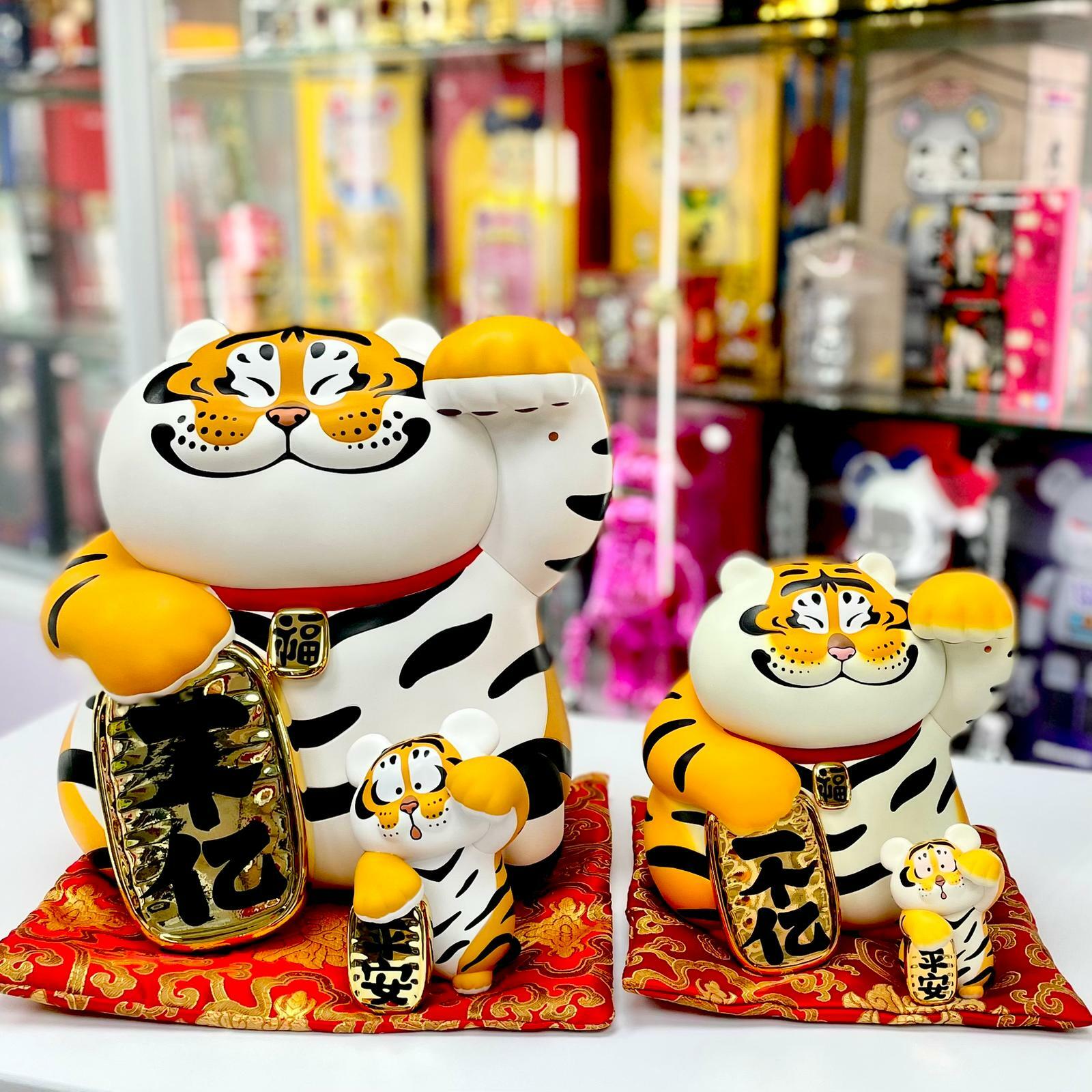 胖虎招財PLUS MEGA (52TOYS)