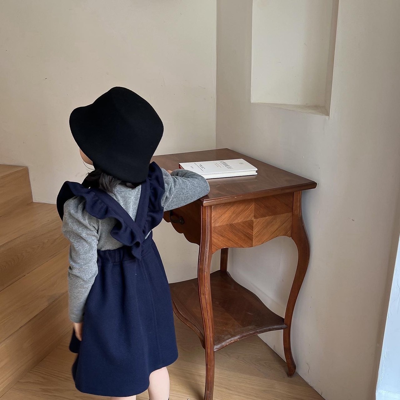 花邊毛呢吊帶傘裙