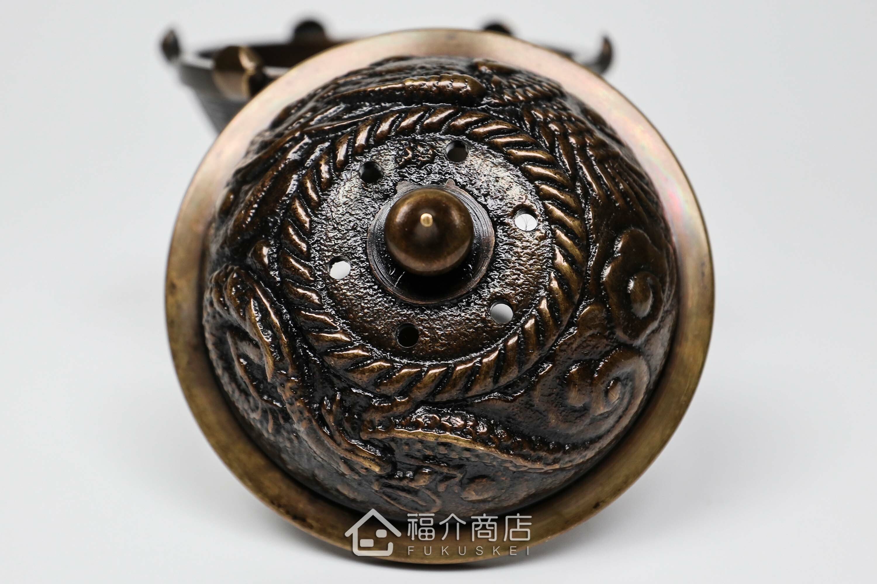 銅製香爐造型的蓋置