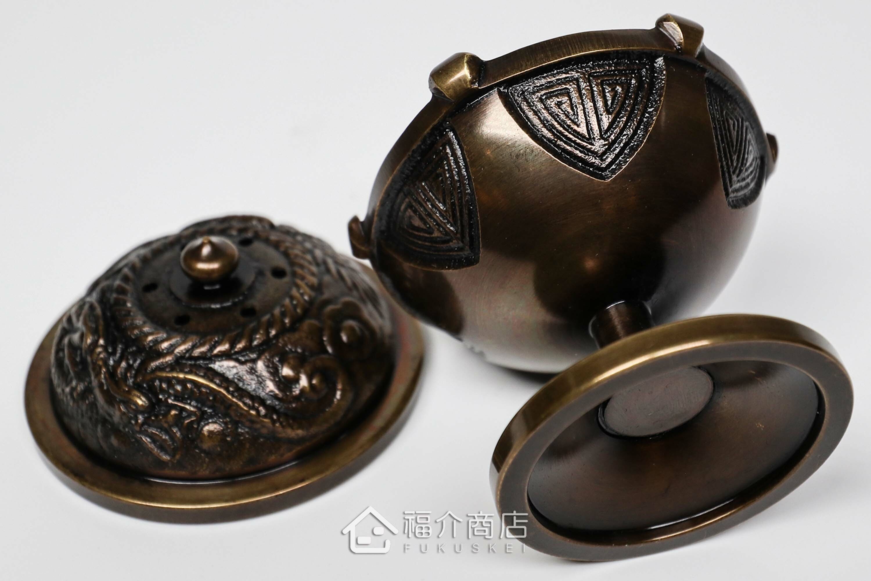 銅材質香爐造型的茶壺蓋架