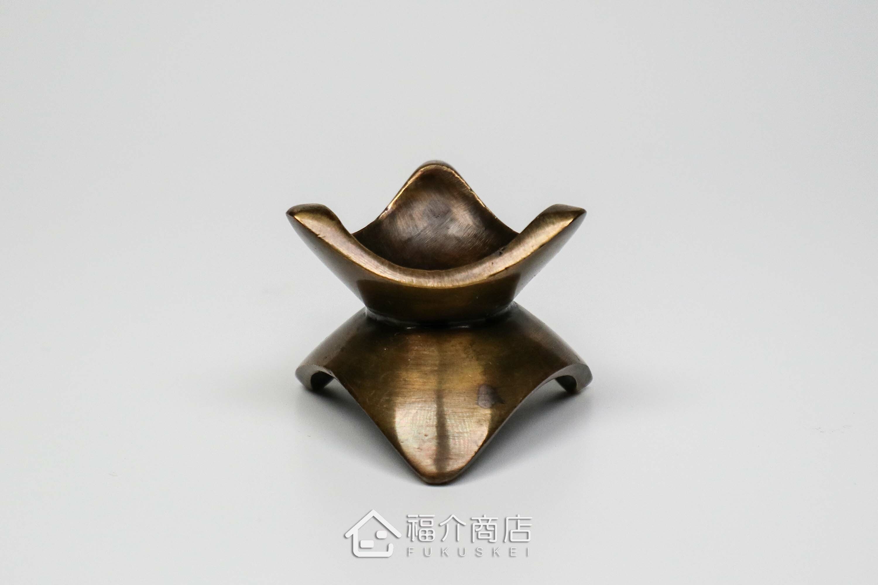 銅製葉子造型的茶壺蓋放置工具