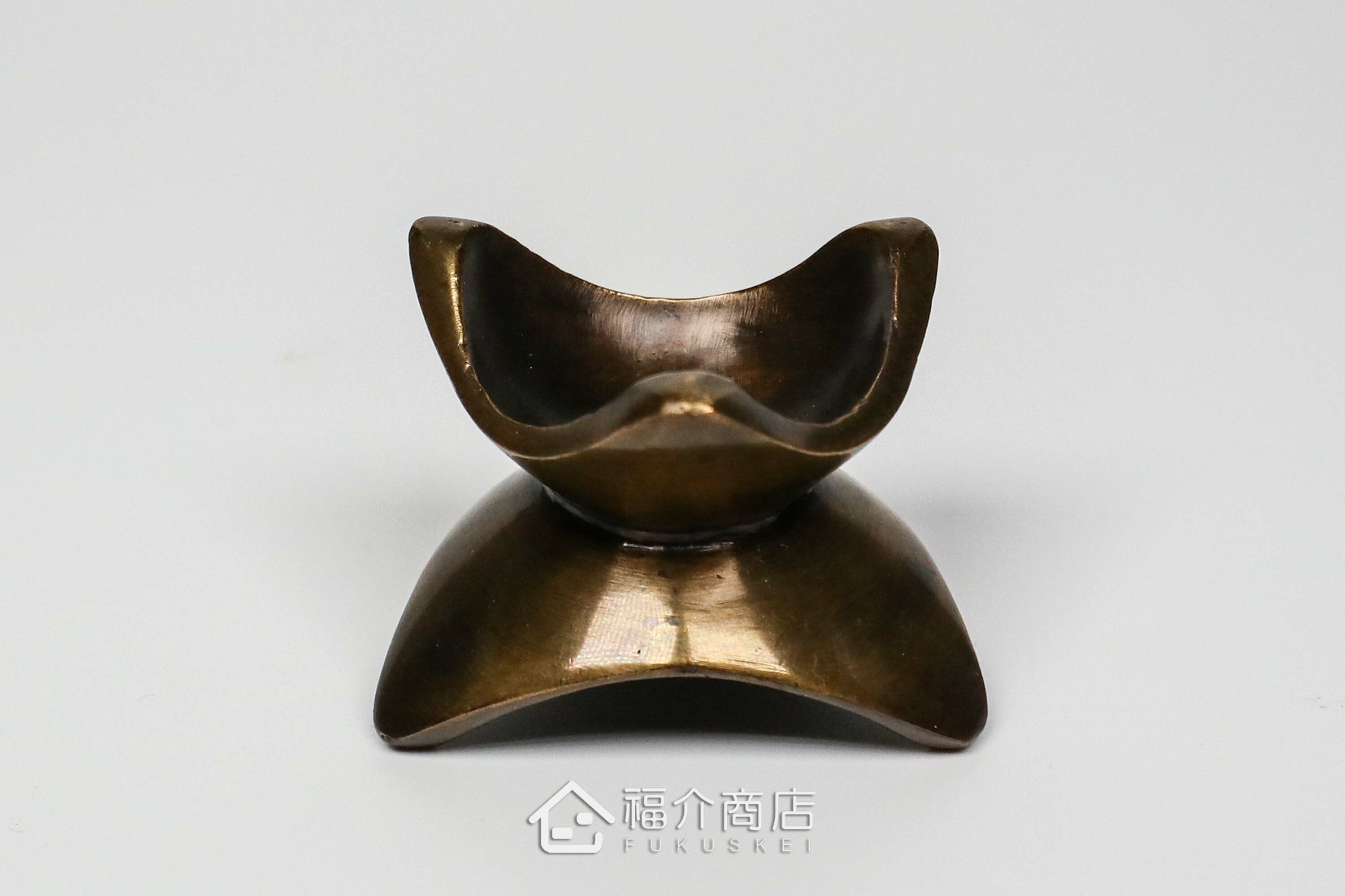 銅製三葉造型的蓋置