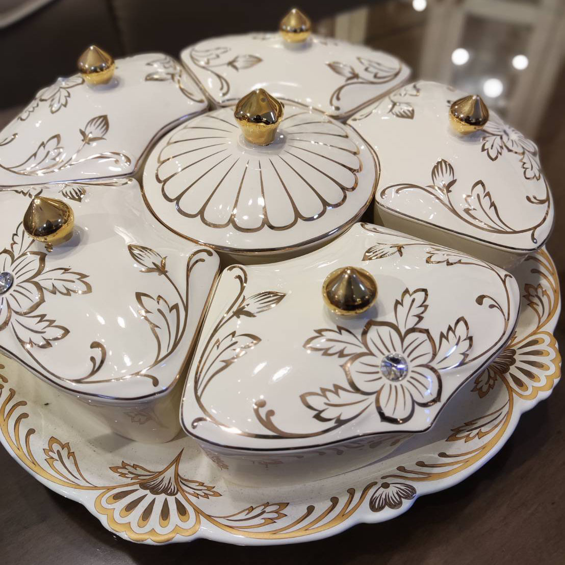 典雅蘭花糖果盒