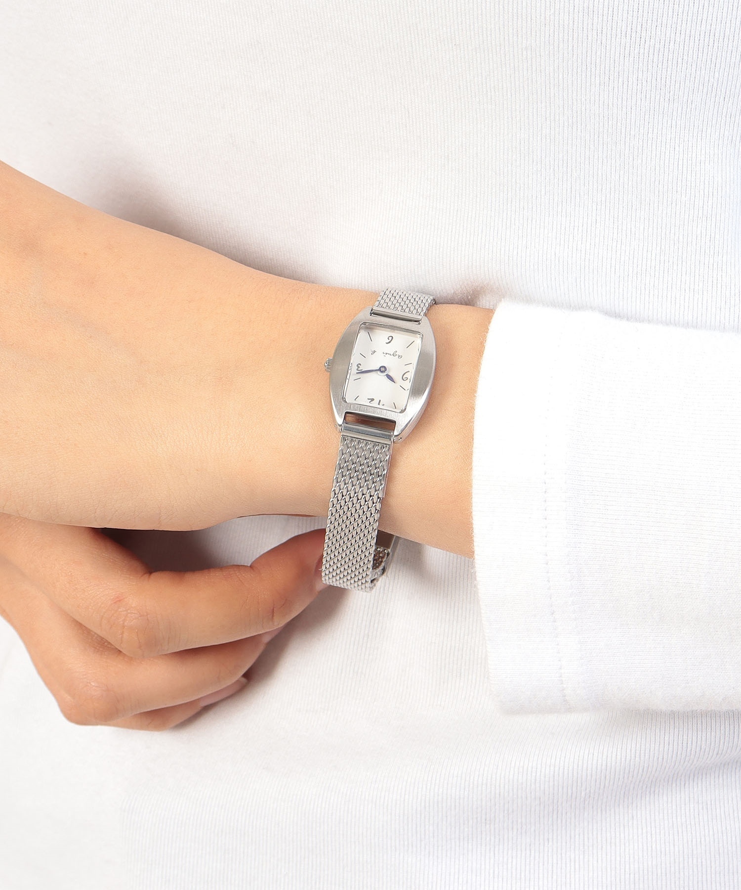 萬年鐘錶 - agnes b.  watch marcello!  “give love!” 系列  方形優雅米蘭錶帶女錶   BV2007X1  /  VC00-KXR0S  錶徑20MM