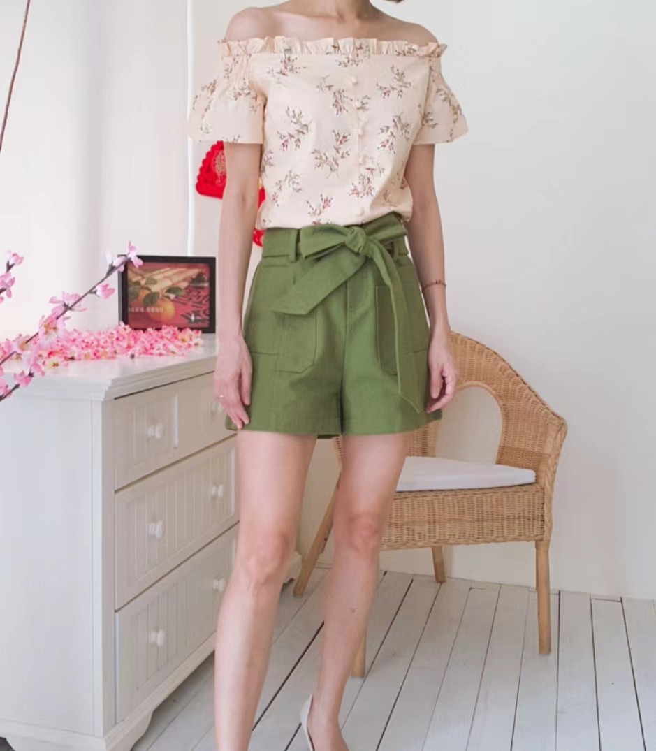 OFF SHOULDER FLORAL BLOUSE