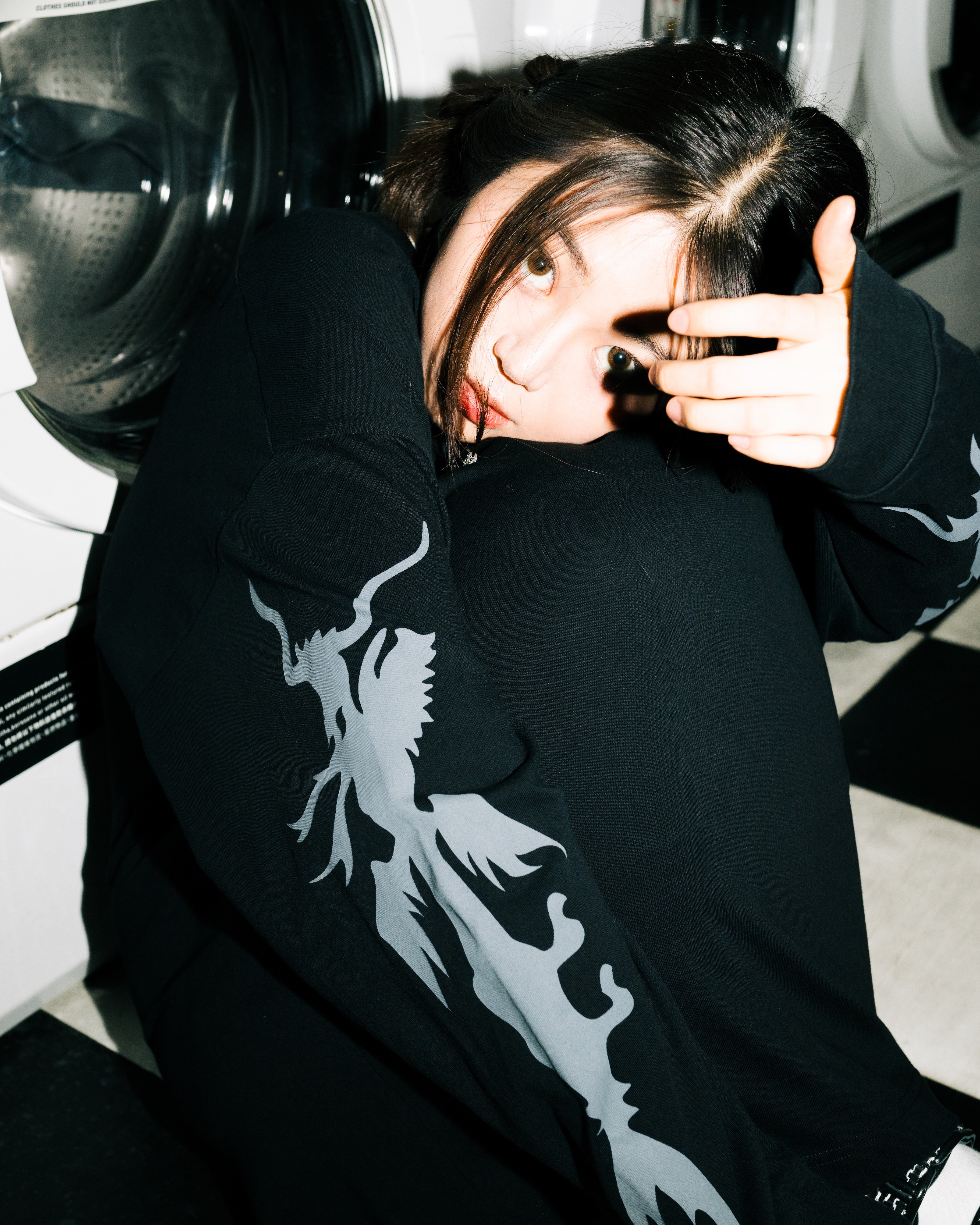 Long Sleeves Neither fish nor fowl Print Tee (Black)