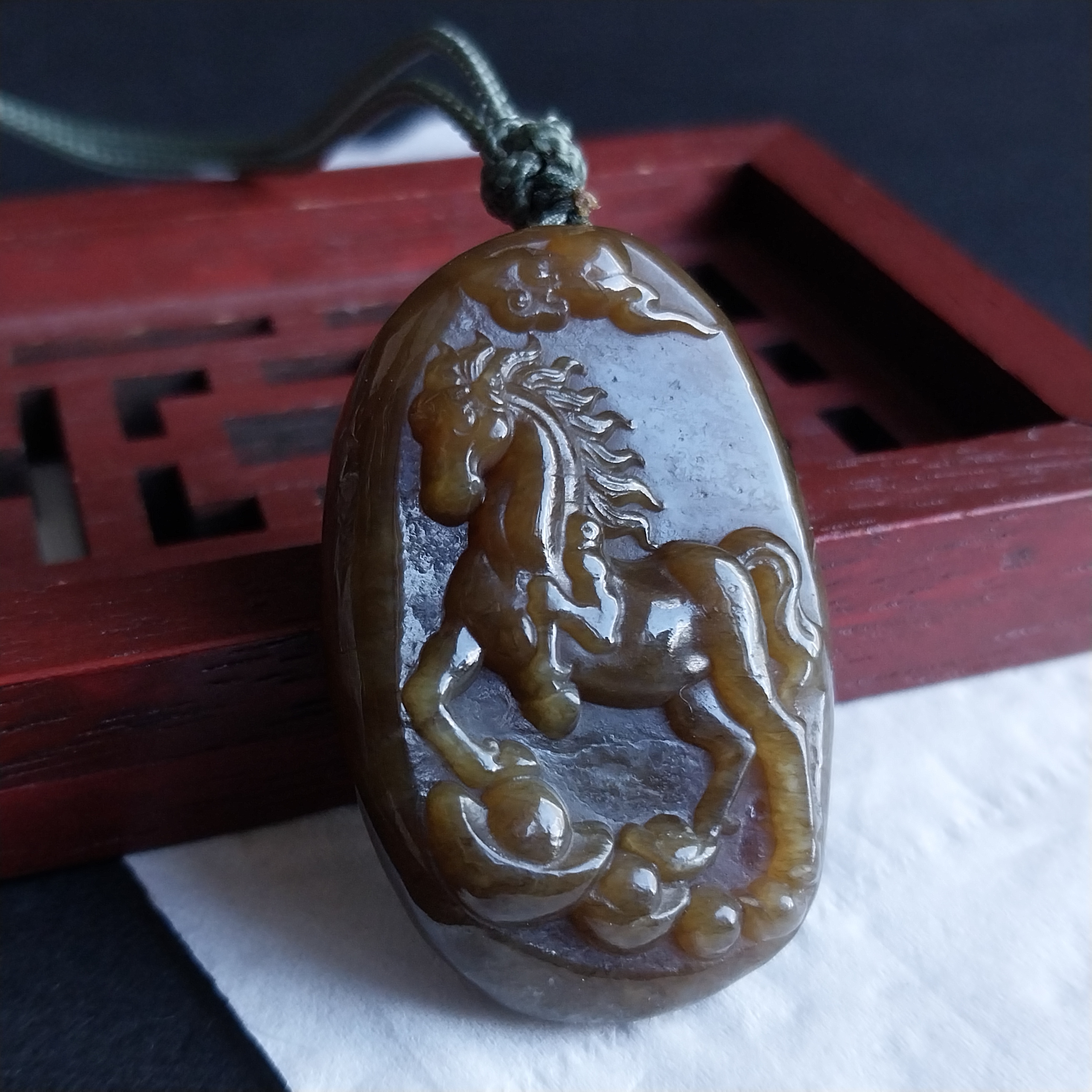 和田玉糖料馬到功成, 天然和田玉軟玉