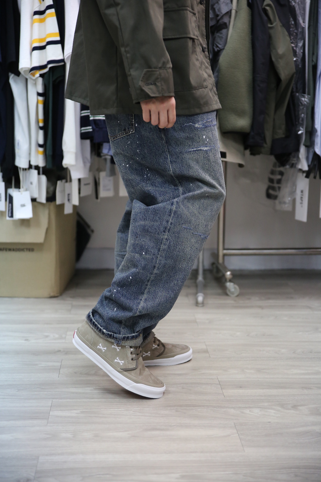 {現貨} 洗水藍潑墨破壞牛仔褲 (sk9575)