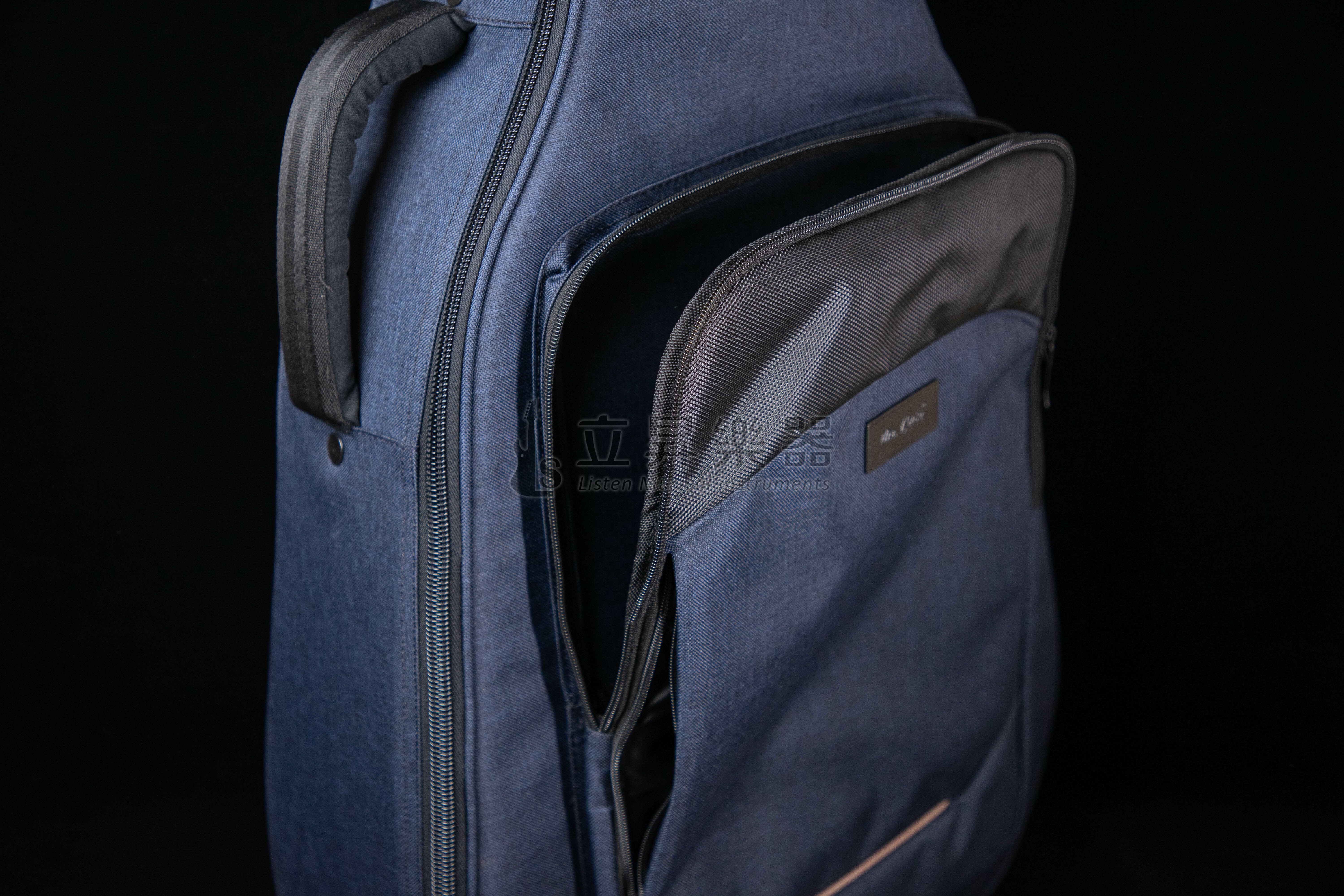 木吉他袋 Dr Case PORTAGE 2.0系列 超厚 防潑水 吉他袋 軟case｜ Nave海軍藍 DRLS-337 木吉他袋 Dr Case PORTAGE 2.0系列 超厚 防潑水 吉他袋 軟case｜ Nave海軍藍 DRLS-337 / Brown棕色 DRLS-338 第 4 張圖片｜三峽吉他 / Bass