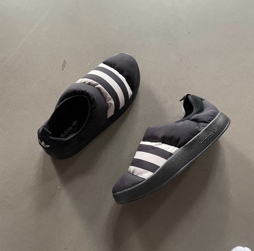 【APAIR】預購 Adidas originals Puffylette 麵包鞋 男女同款 黑白 GY4559